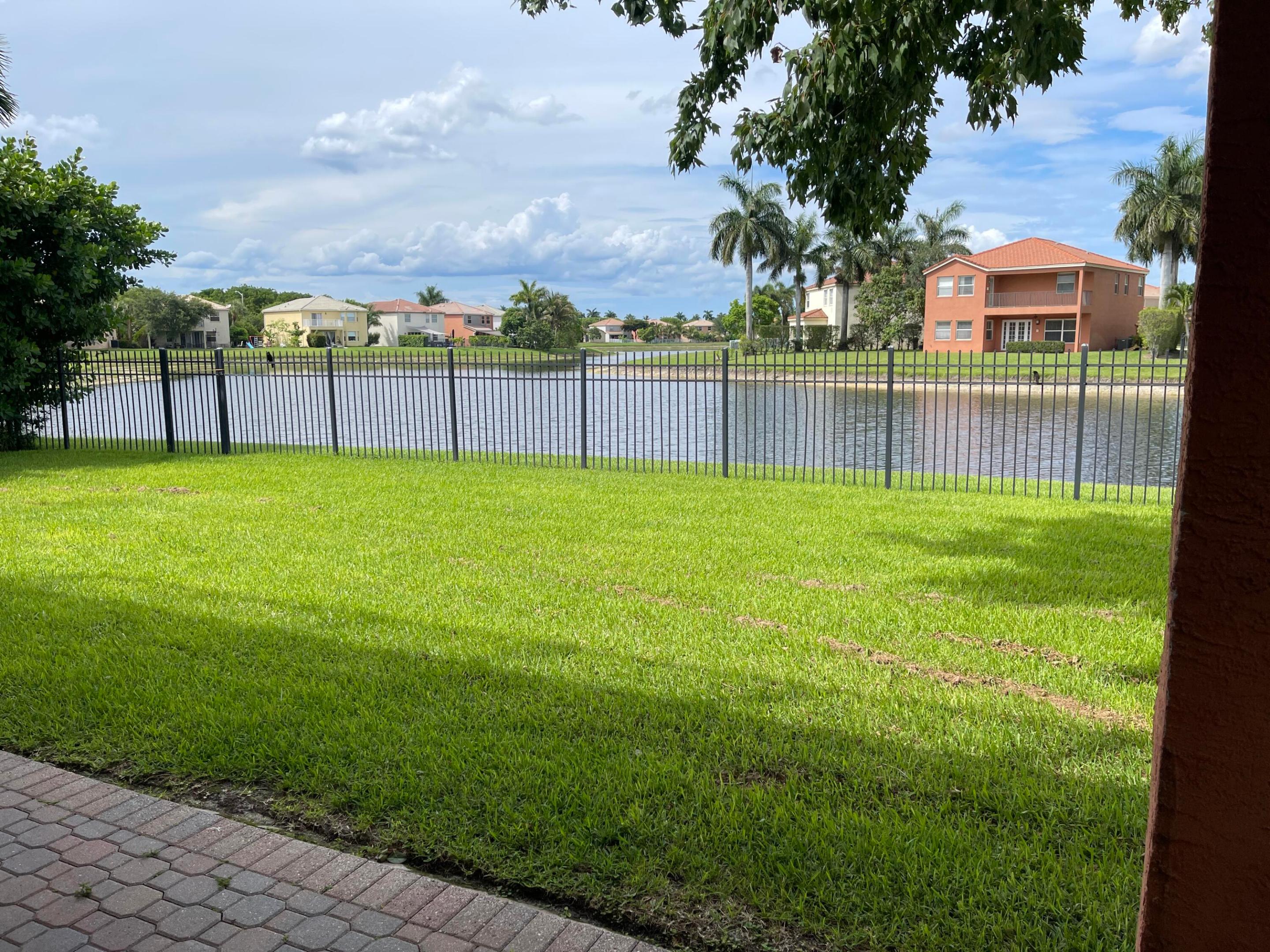 OLYMPIA 2 - Residential Lease