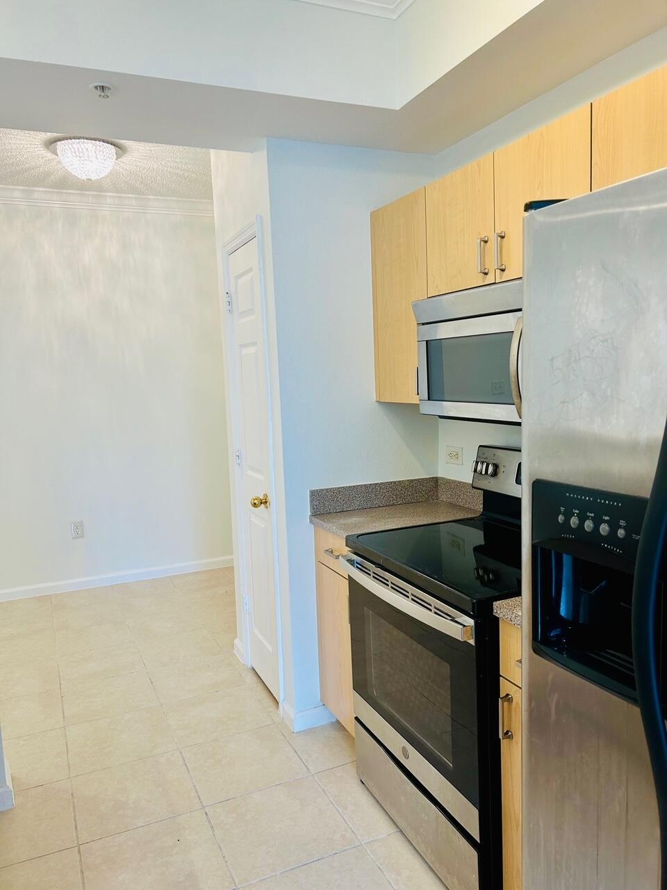 SOLE AT FORT LAUDERDALE CONDO - Residential Lease