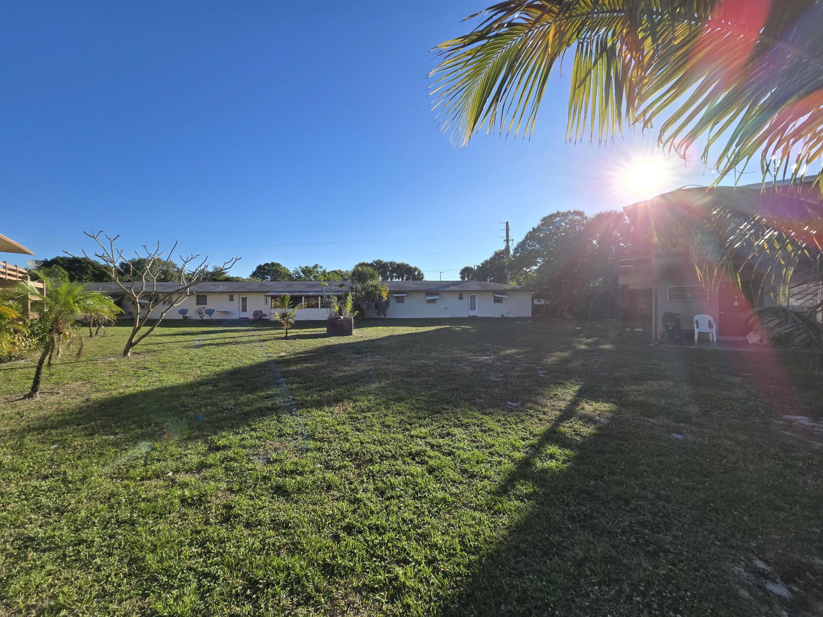 FLORAL PARK VILLAS 2 INC - Residential Lease