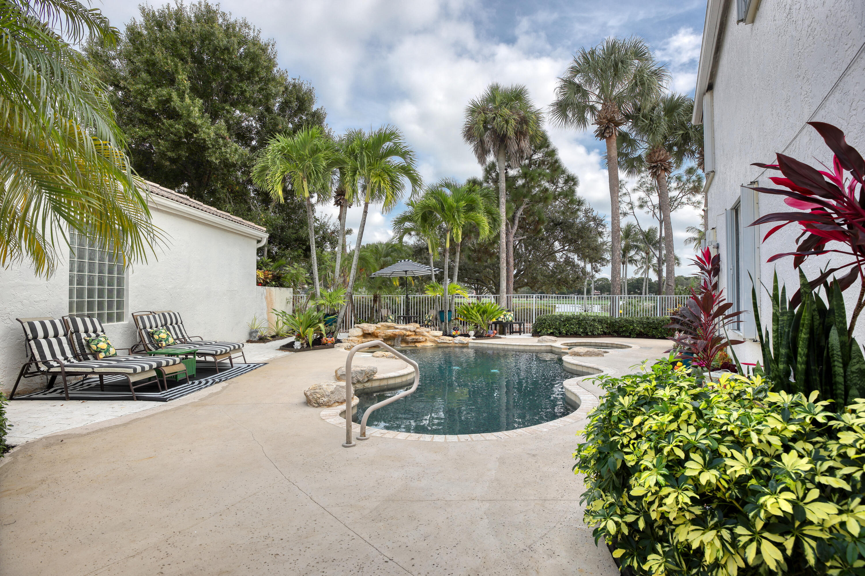 CLASSICS AT BEAR LAKES - Residential Lease