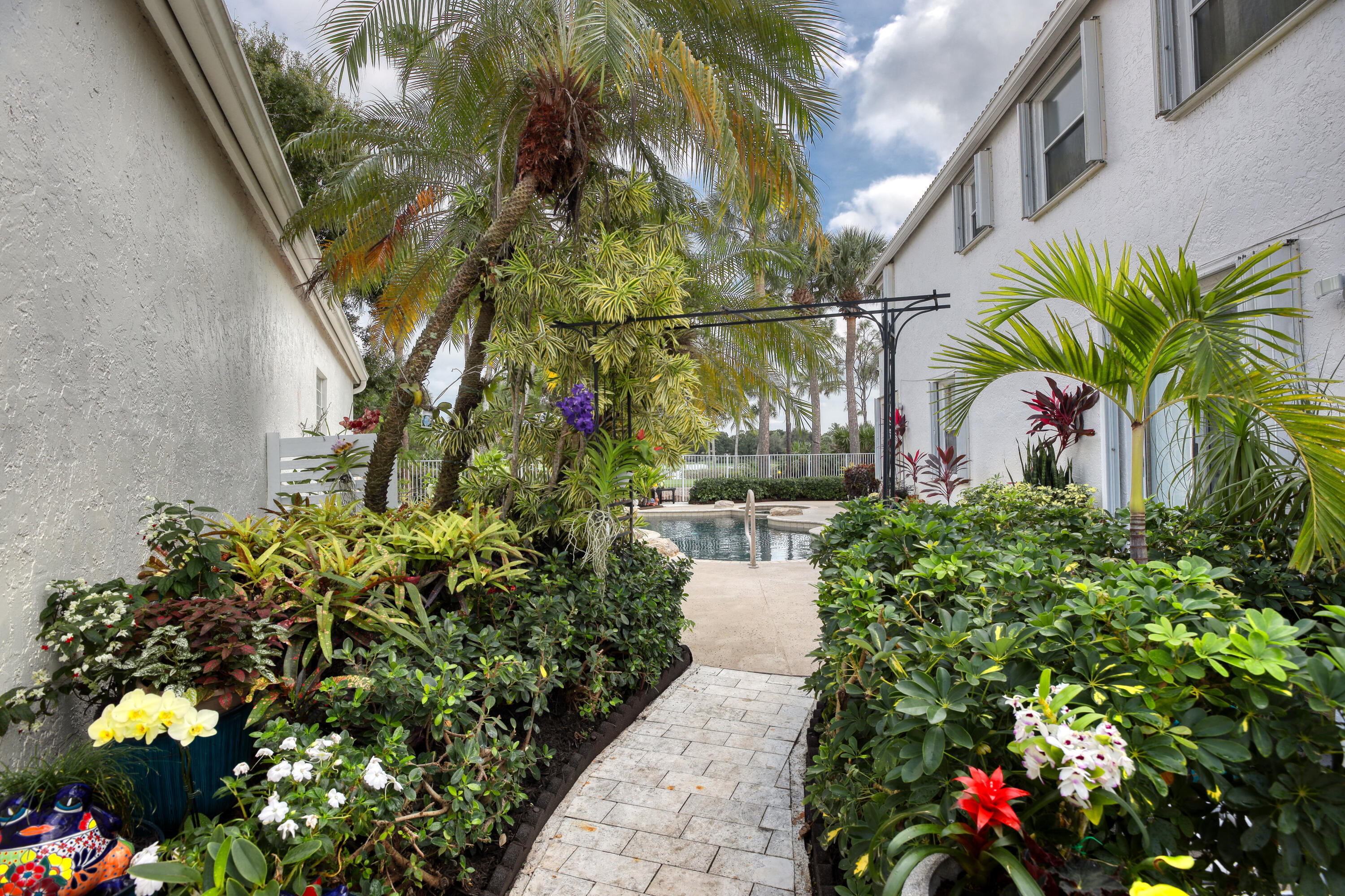 CLASSICS AT BEAR LAKES - Residential Lease