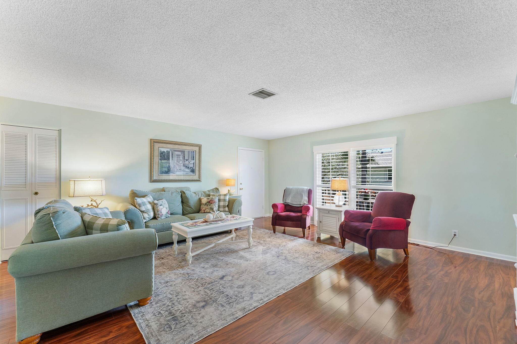 SQUIRE HILL CONDO - Residential