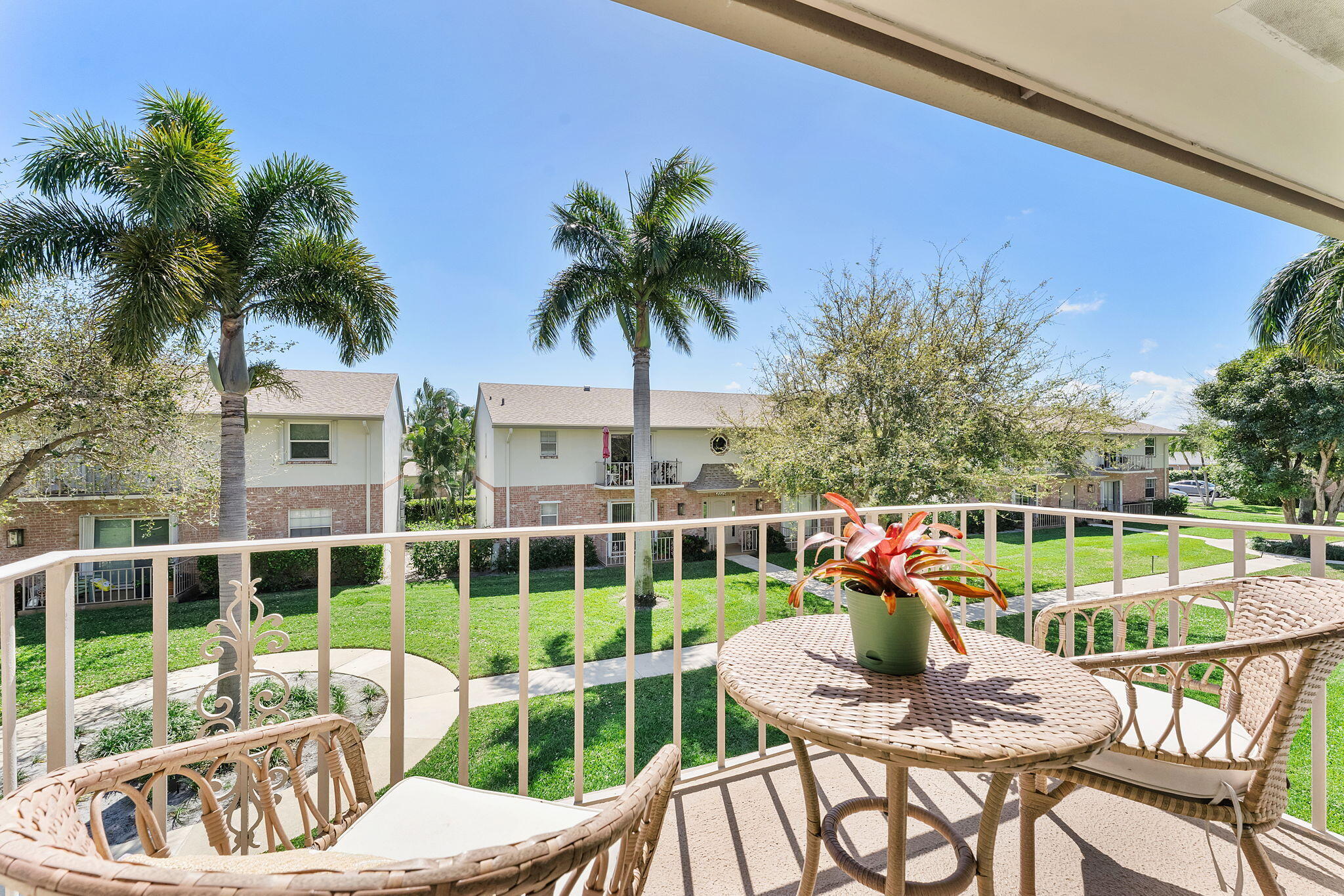 SQUIRE HILL CONDO - Residential