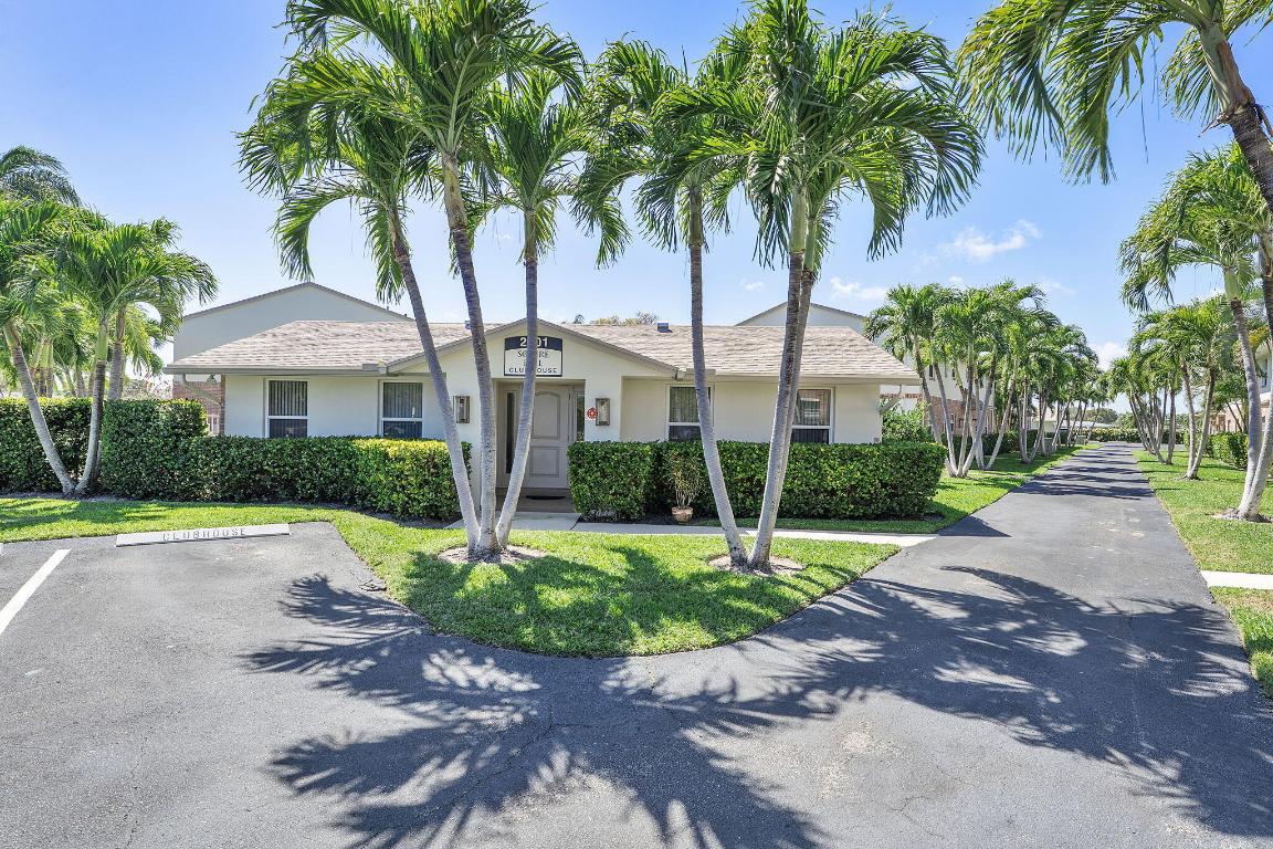 SQUIRE HILL CONDO - Residential
