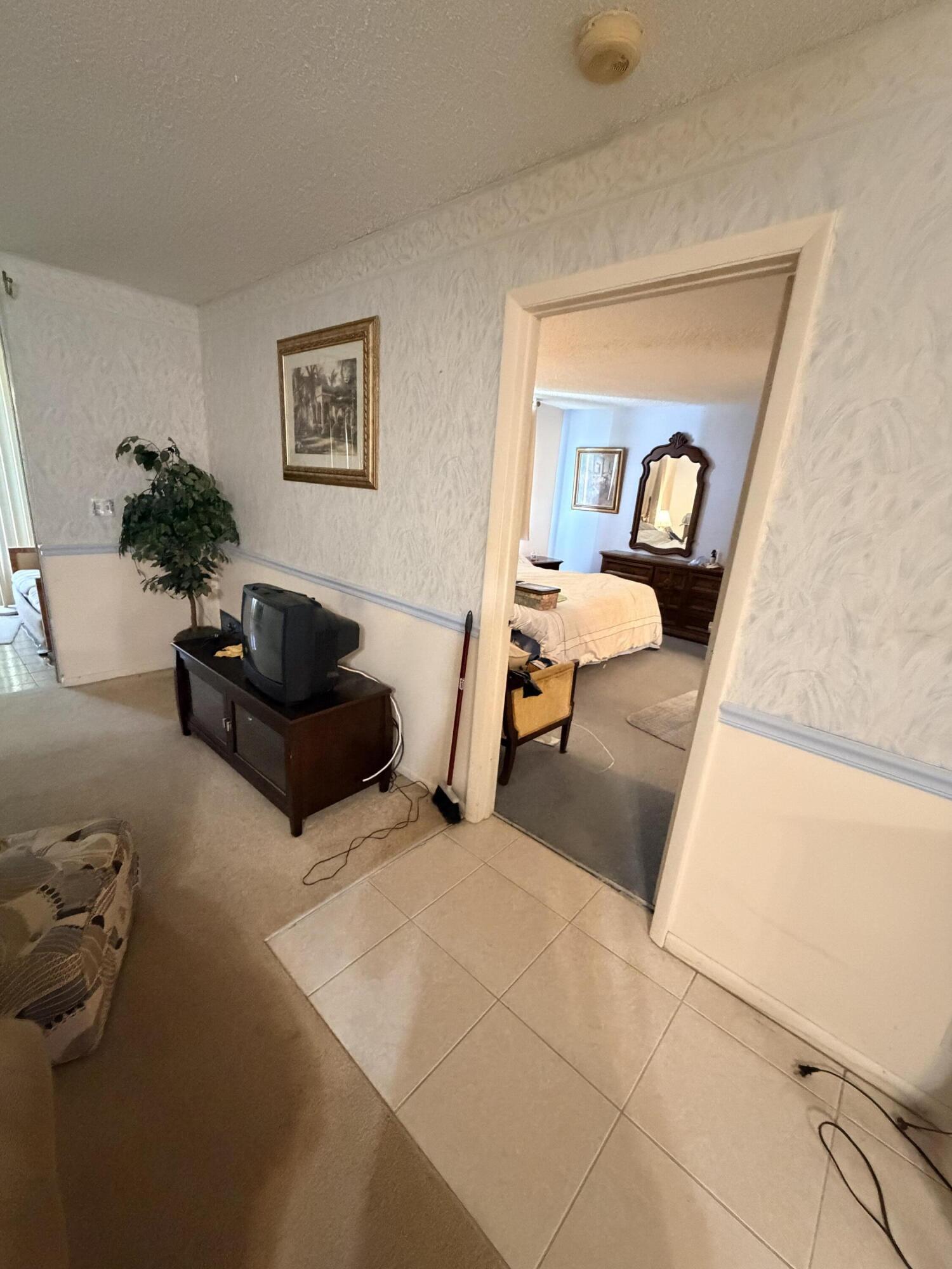 12B OF PALM SPRINGS 2 CONDO - Residential