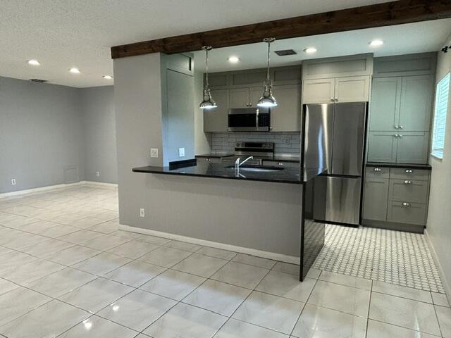 HIGH POINT OF DELRAY WEST CONDO SEC 3 - Residential