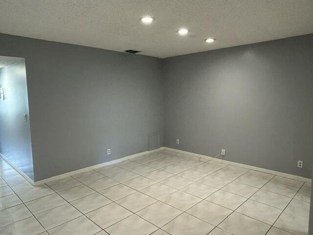 HIGH POINT OF DELRAY WEST CONDO SEC 3 - Residential