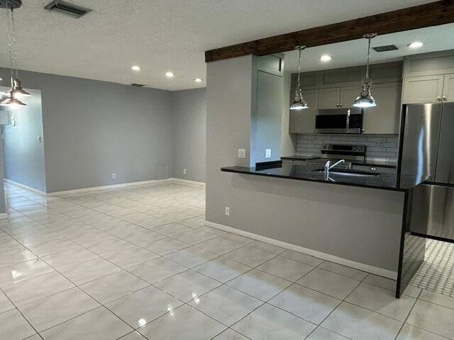 HIGH POINT OF DELRAY WEST CONDO SEC 3 - Residential