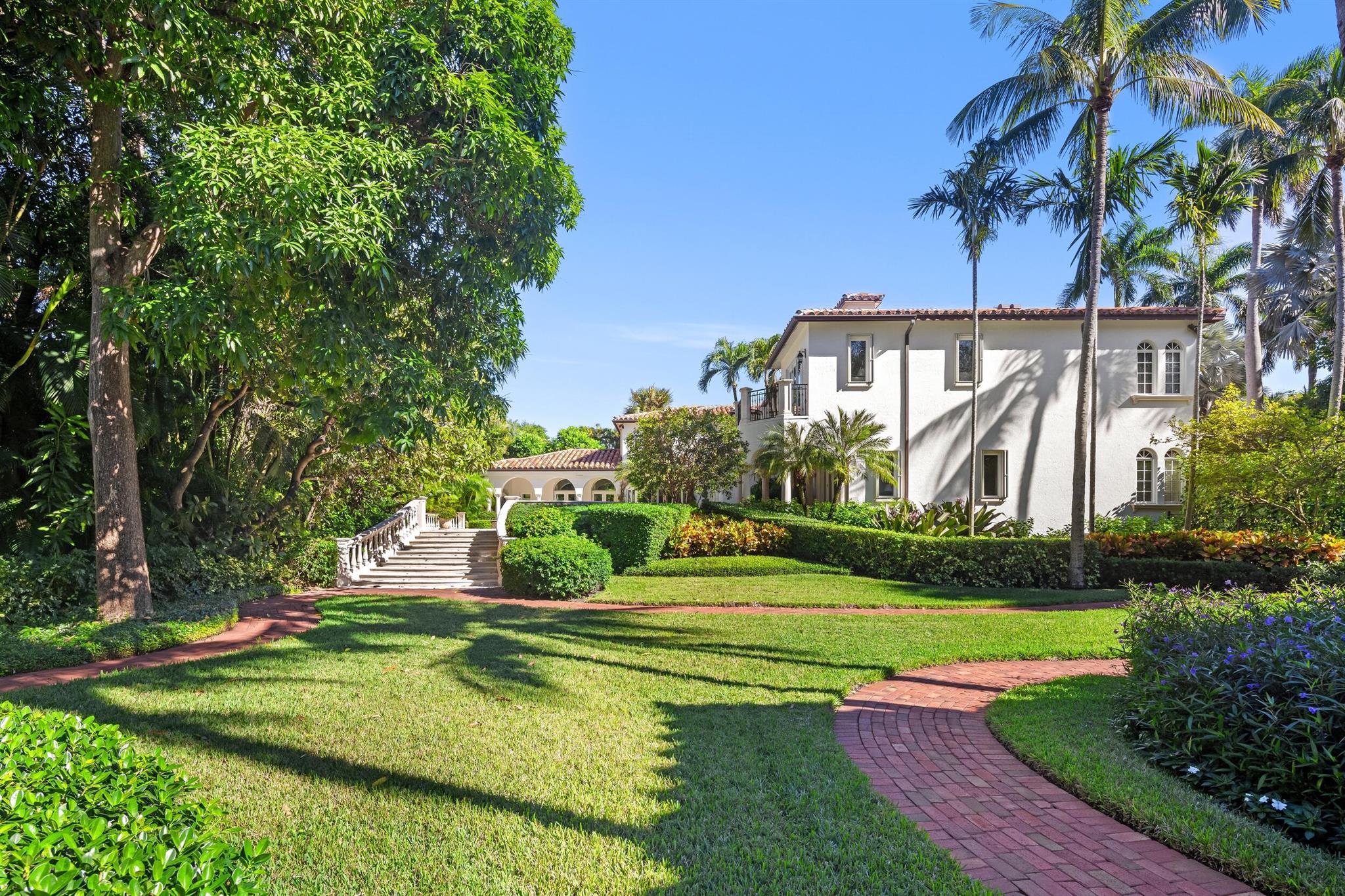 PRIMAVERA ESTATES (LAKE FRONT) - Residential