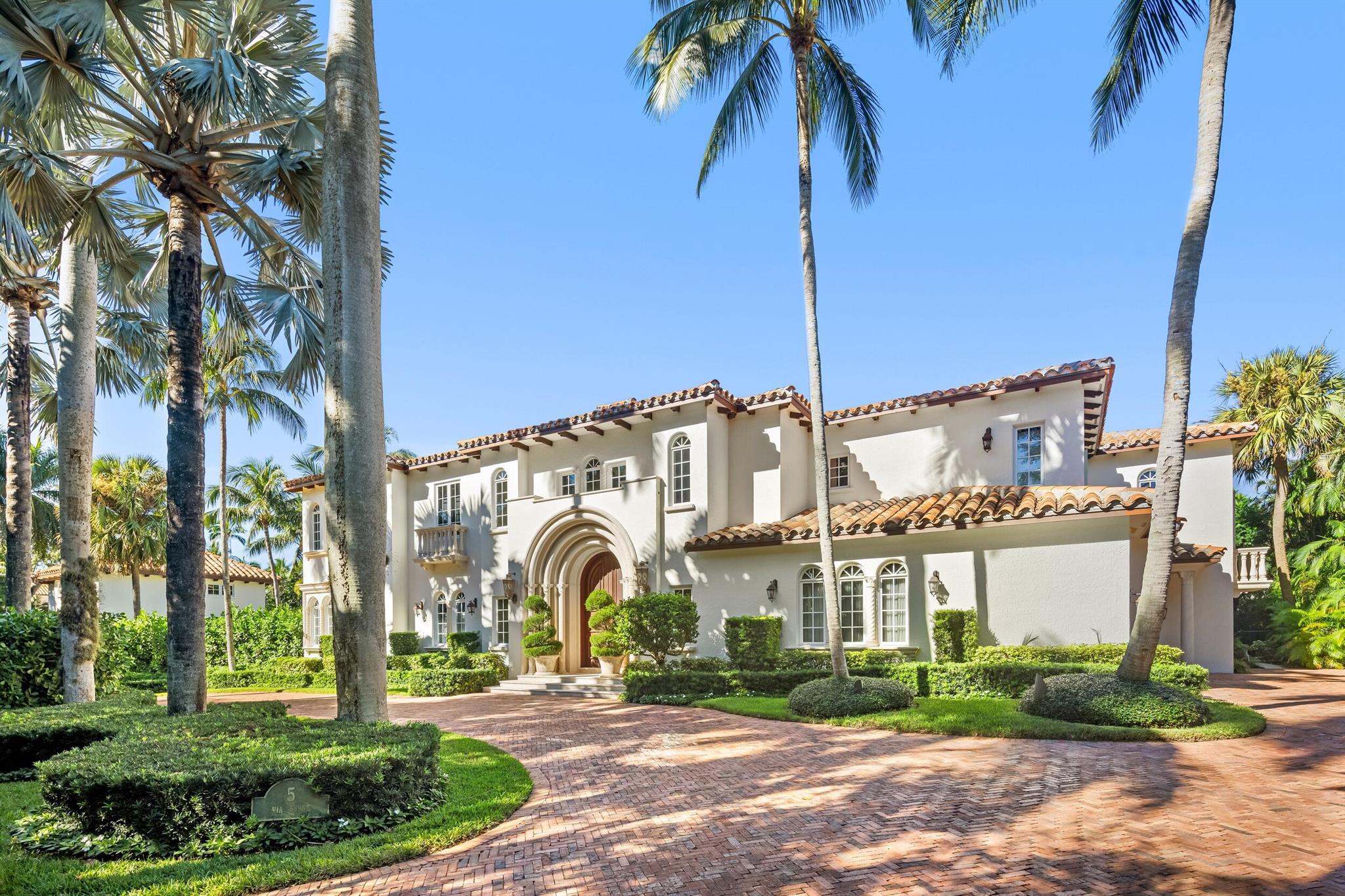 PRIMAVERA ESTATES (LAKE FRONT) - Residential