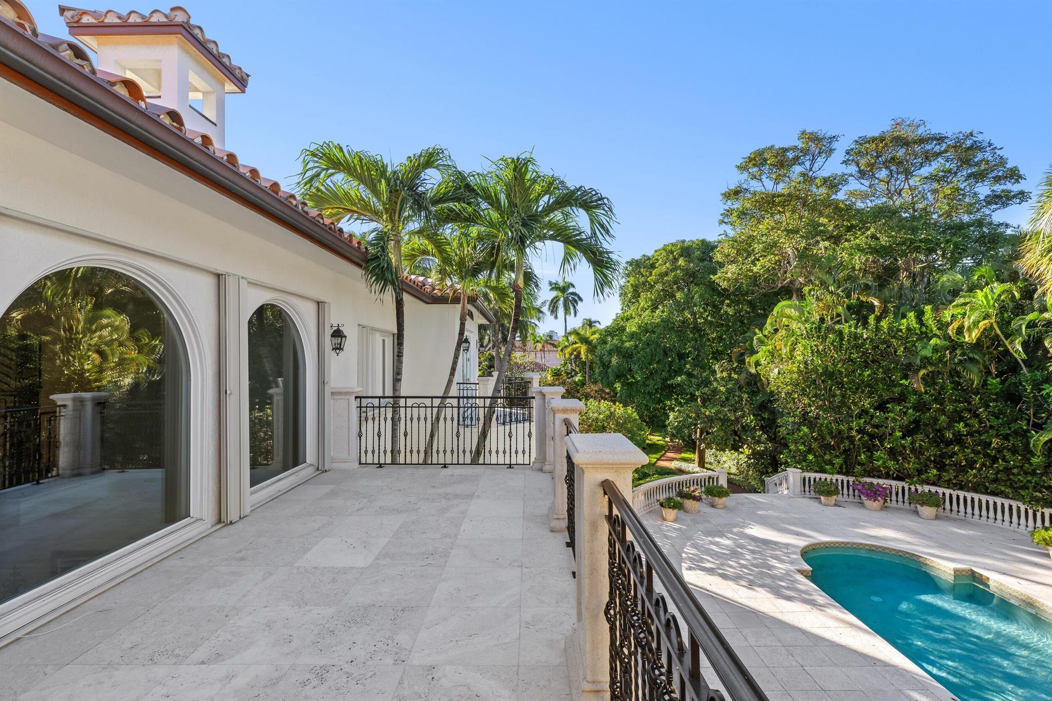 PRIMAVERA ESTATES (LAKE FRONT) - Residential