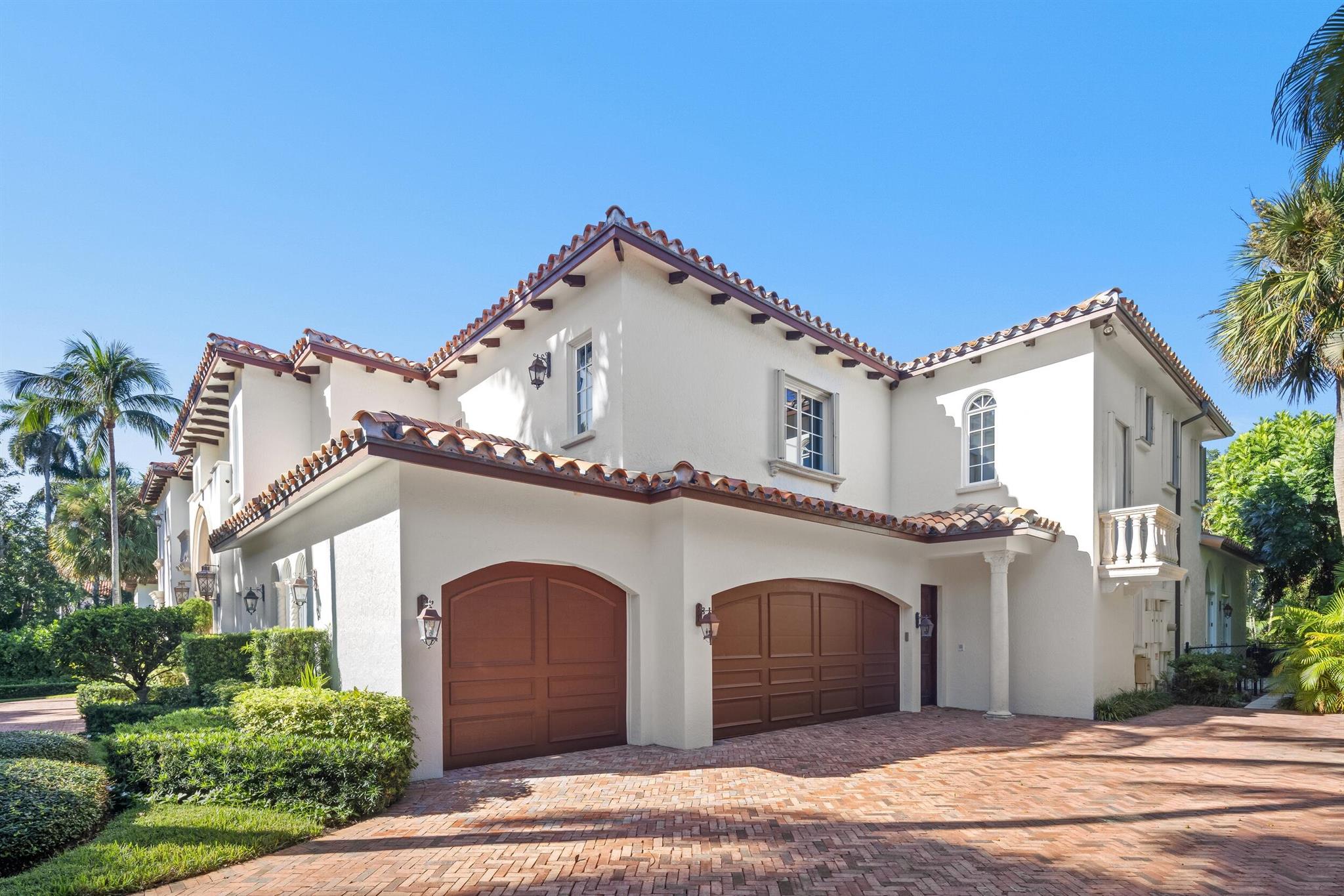 PRIMAVERA ESTATES (LAKE FRONT) - Residential