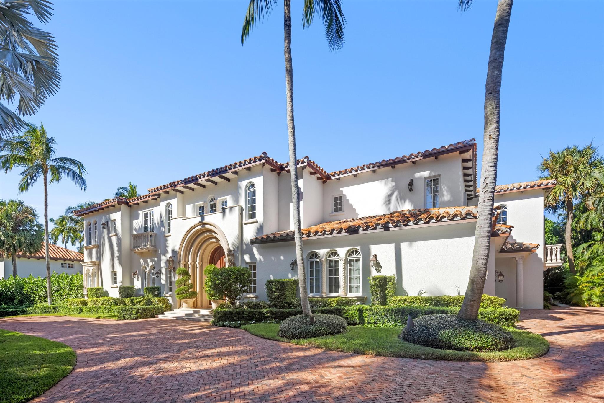 PRIMAVERA ESTATES (LAKE FRONT) - Residential