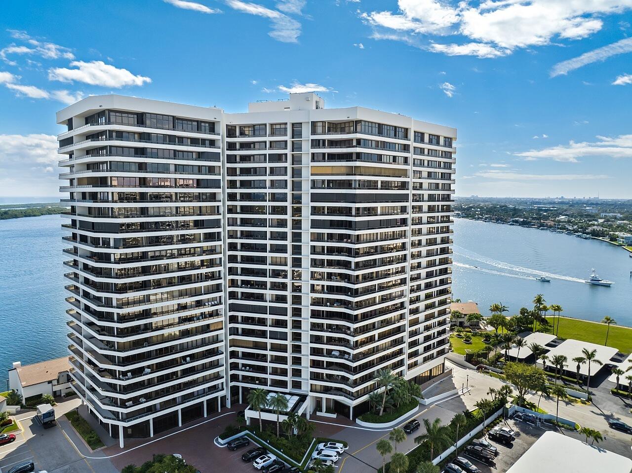 OLD PORT COVE LAKE POINT TOWER CONDO - Residential
