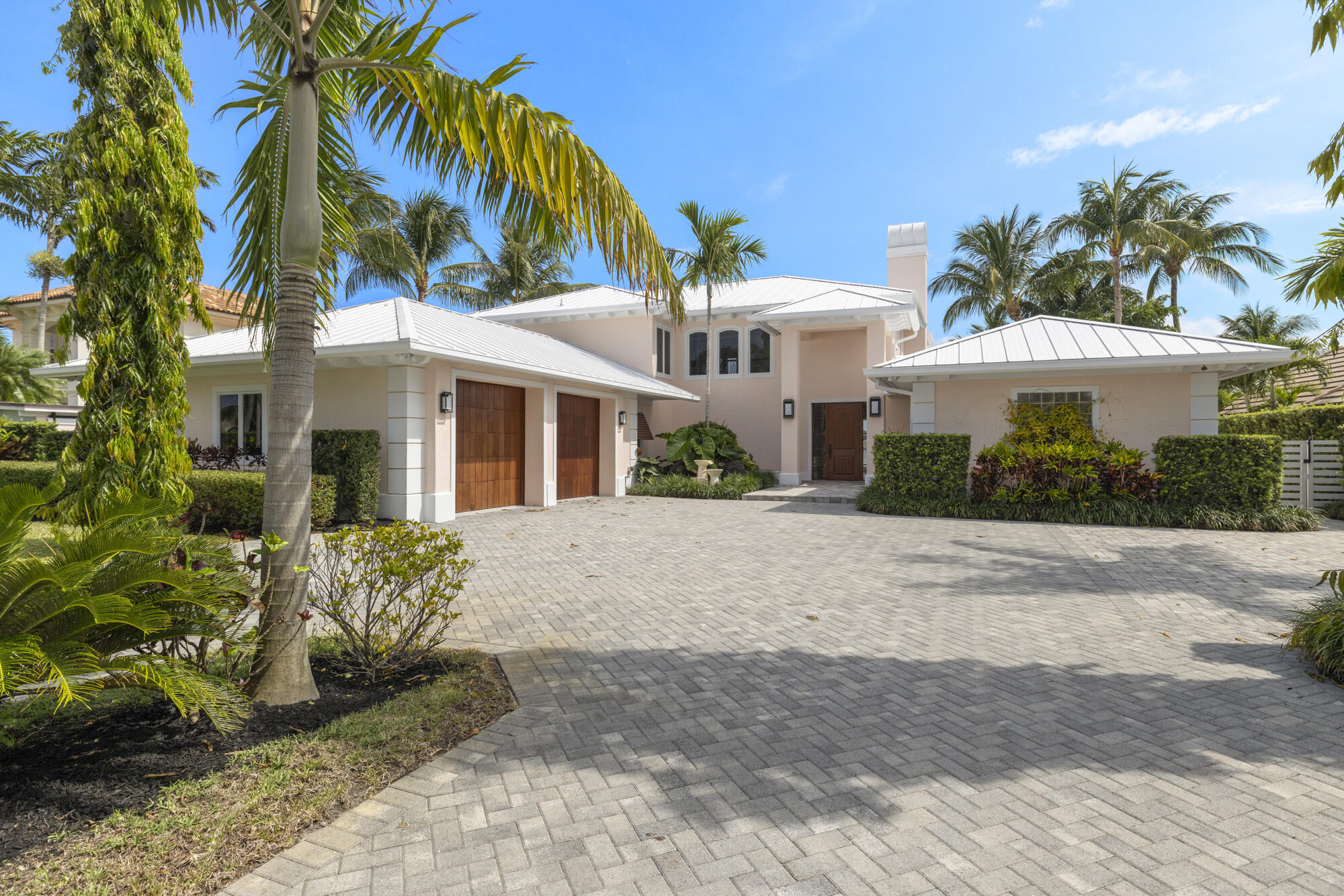 Tequesta Country Club - Residential