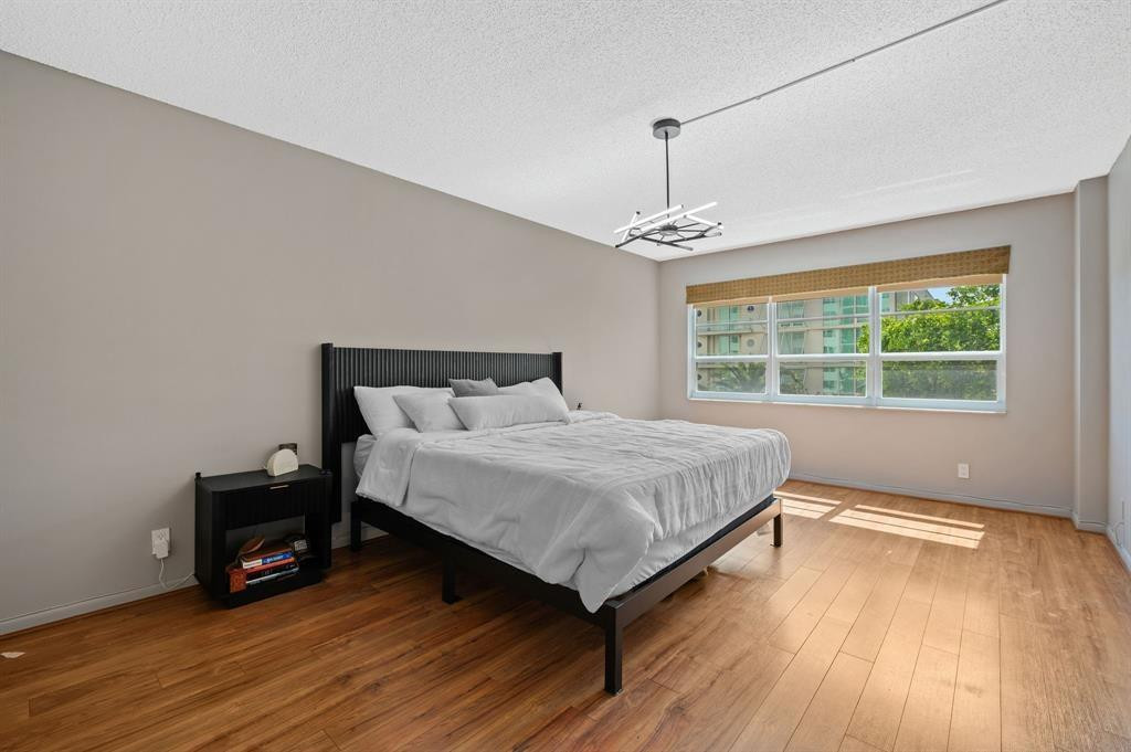 ESSEX TOWER CONDO - Residential