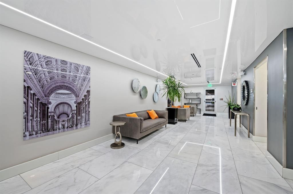 ESSEX TOWER CONDO - Residential