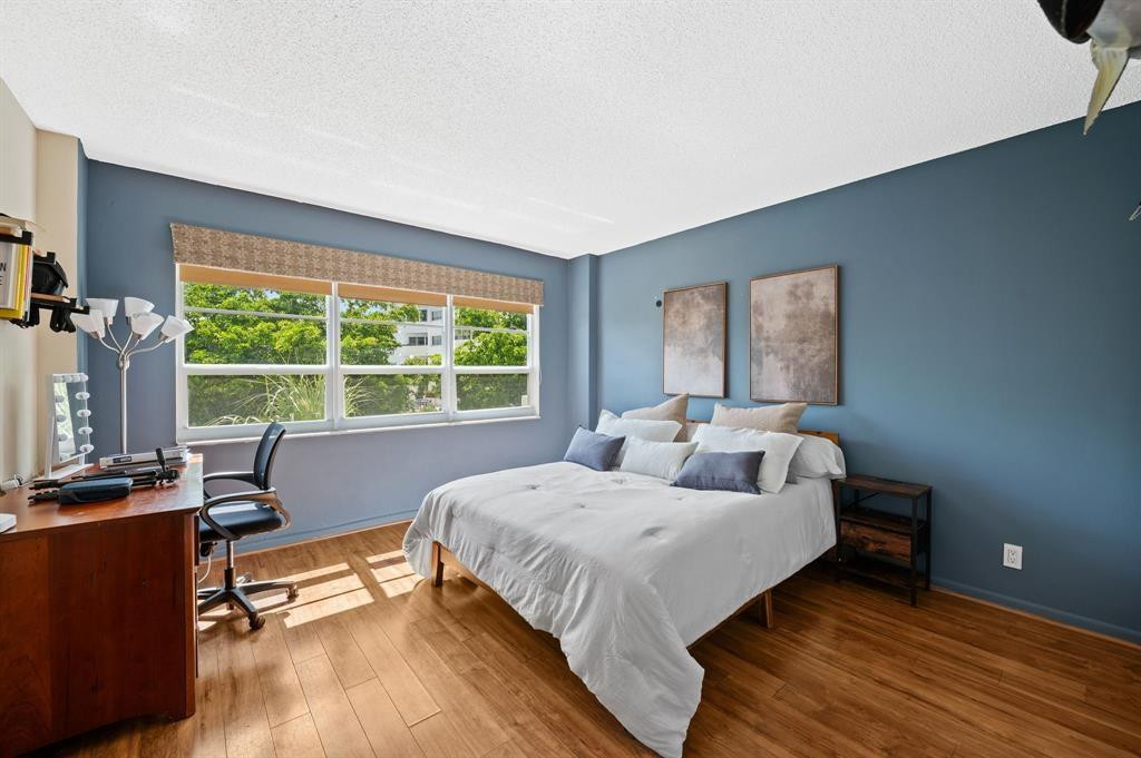 ESSEX TOWER CONDO - Residential