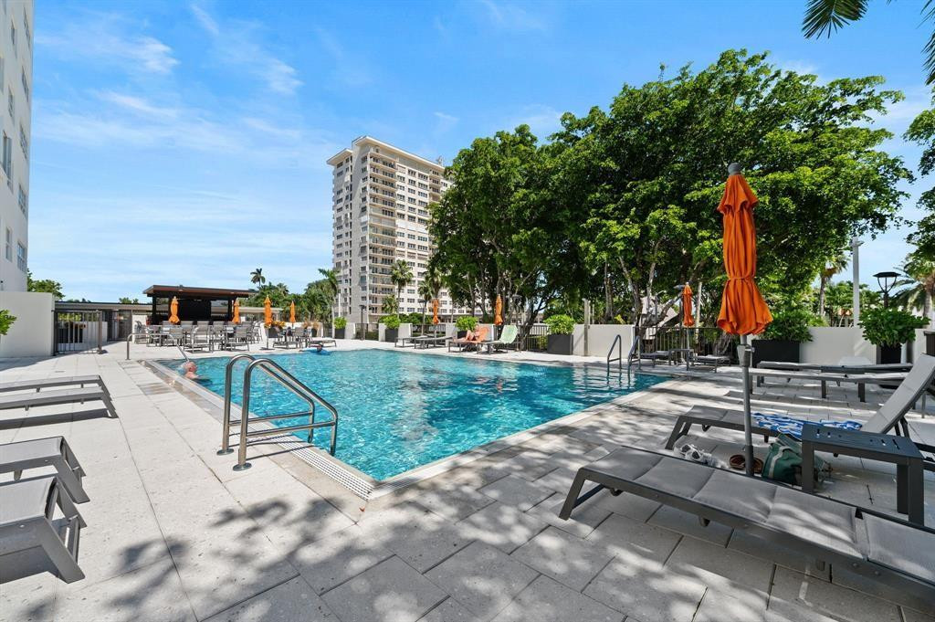 ESSEX TOWER CONDO - Residential