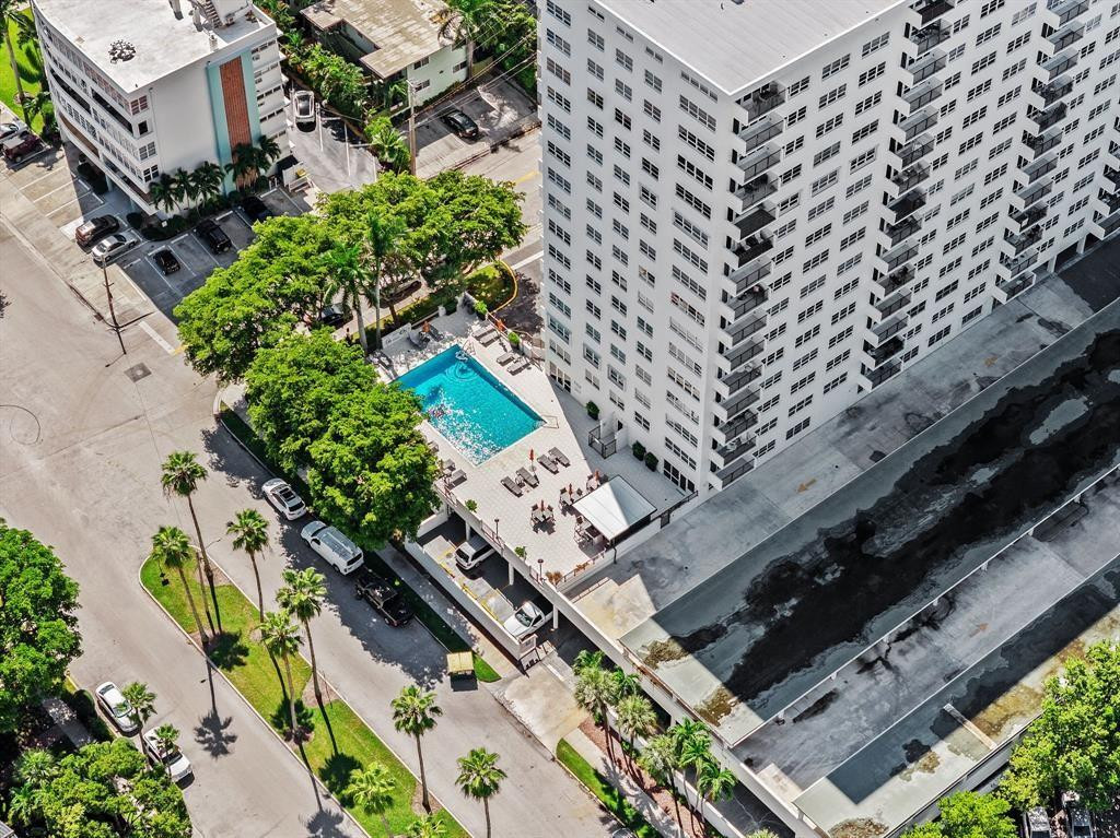 ESSEX TOWER CONDO - Residential