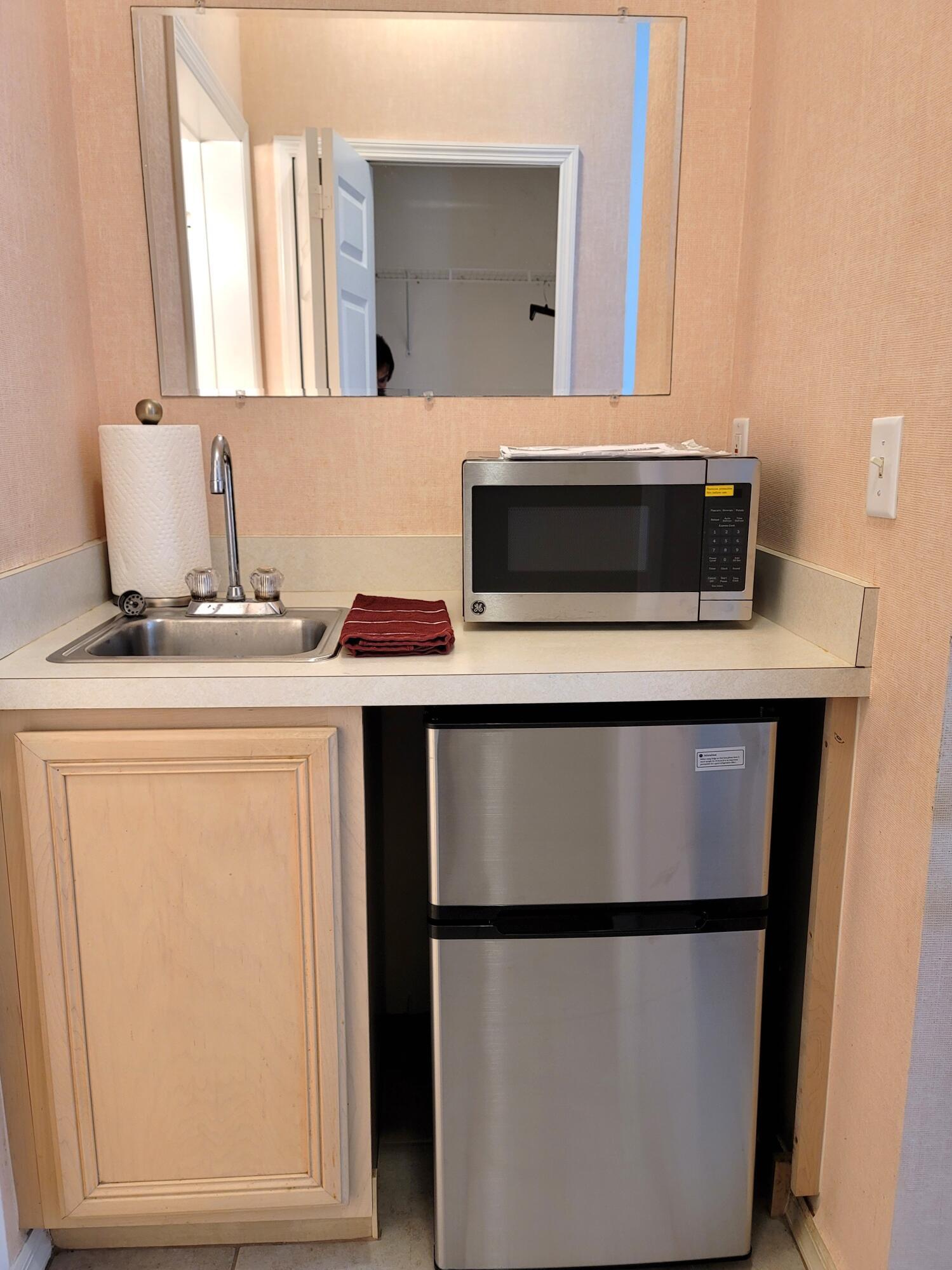 GOLF VILLAS CONDOMINIUM - Residential Lease