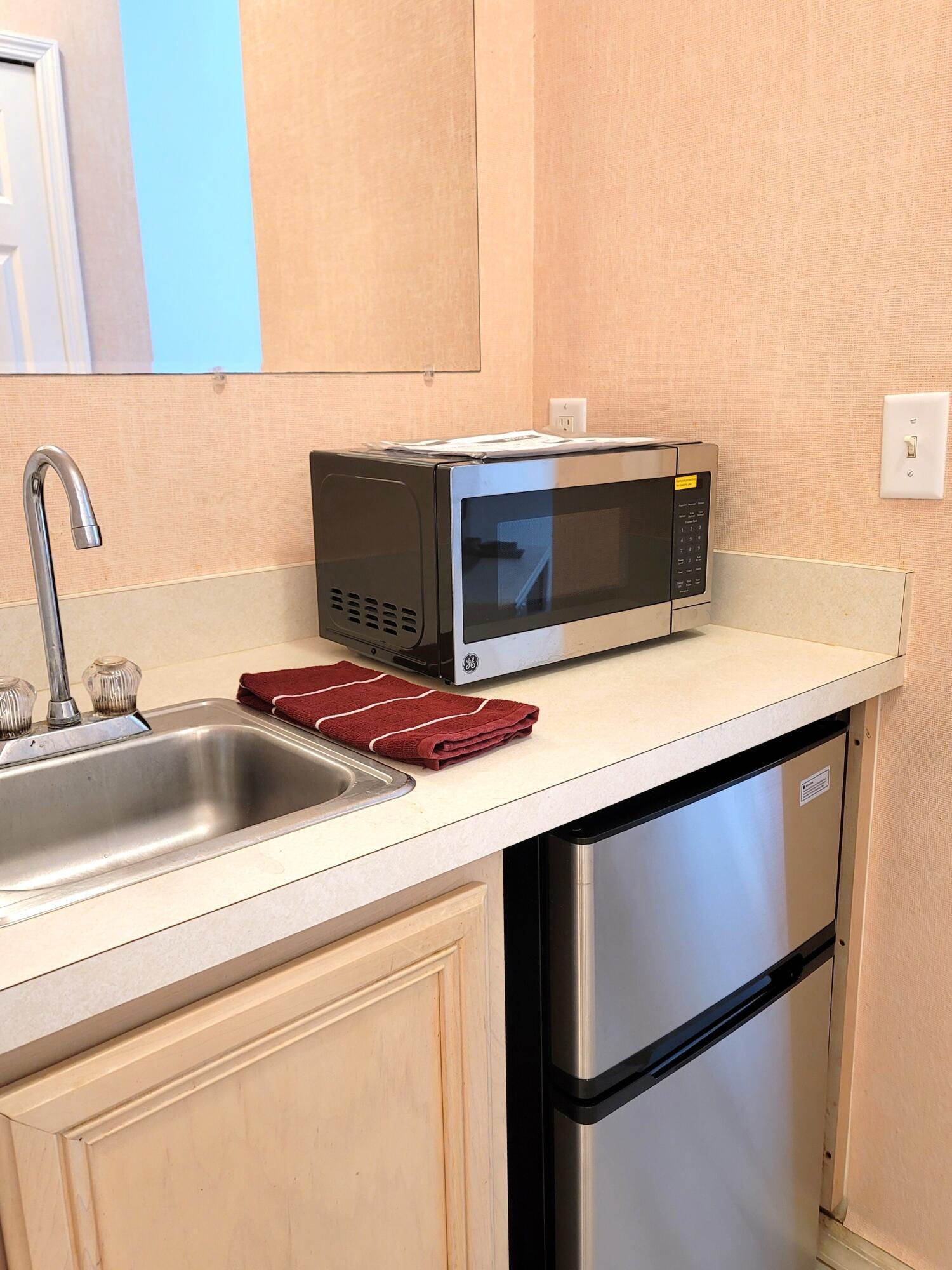 GOLF VILLAS CONDOMINIUM - Residential Lease