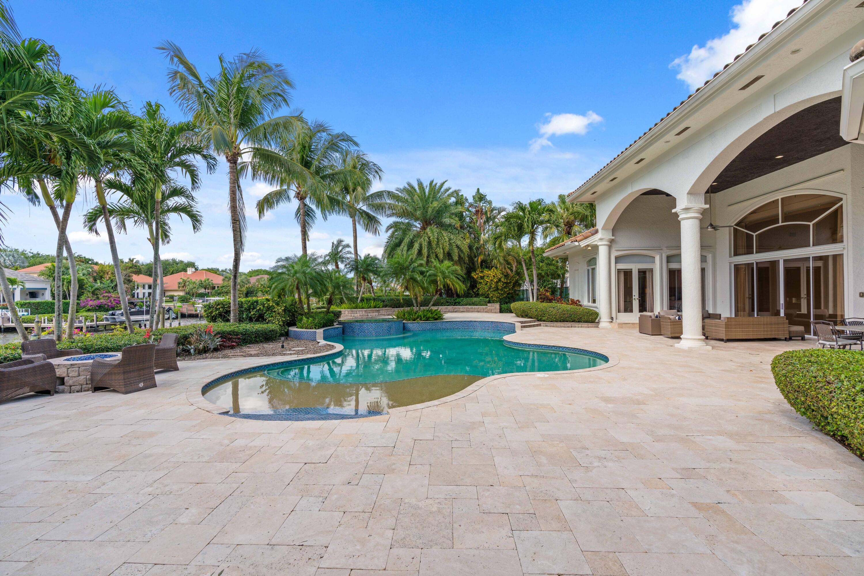 ADMIRALS COVE - Residential