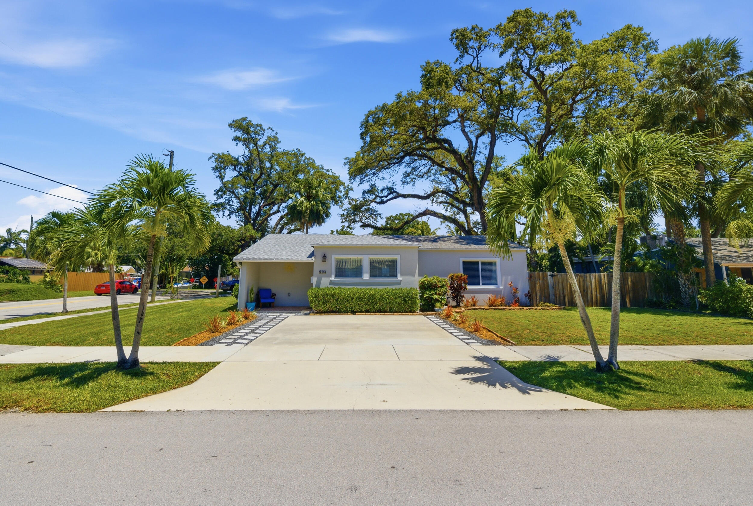 Welcome to this charming 3/2 located in River Oaks - an amazing suburb outside of Downtown Fort Lauderdale. Totally remodeled top to bottom and beautifully furnished. Indoor laundry & rent includes landscaping twice a month, water, pest control and internet! Amazing tree lined street in an unbeatable location under 3 miles to the beach, 2 miles to Las Olas dining, shopping & nightlife, quick access to I-95/I-595, and under 10 min to Fort Lauderdale-Hollywood International Airport. River Oaks is known for its beautiful tree canopy, larger lots & lush landscaping. Gore Betz Park and kids' playground just around the corner. No HOA and Pet Friendly. Unfurnished is also possible.
