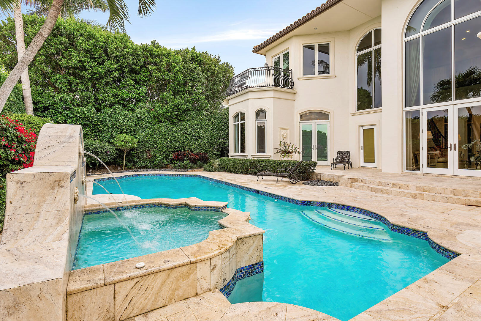 ROYAL PALM YACHT & COUNTRY CLUB - Residential