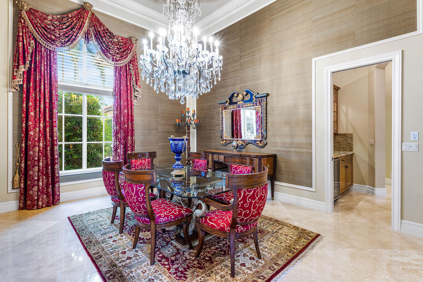 ROYAL PALM YACHT & COUNTRY CLUB - Residential