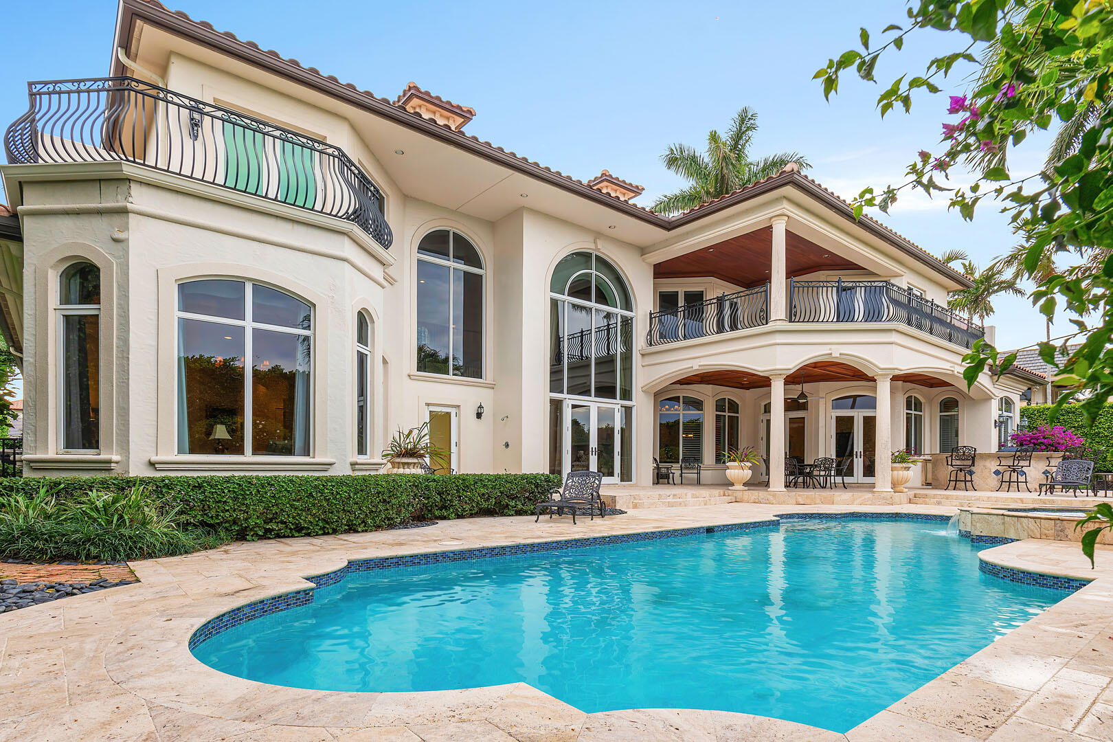 ROYAL PALM YACHT & COUNTRY CLUB - Residential