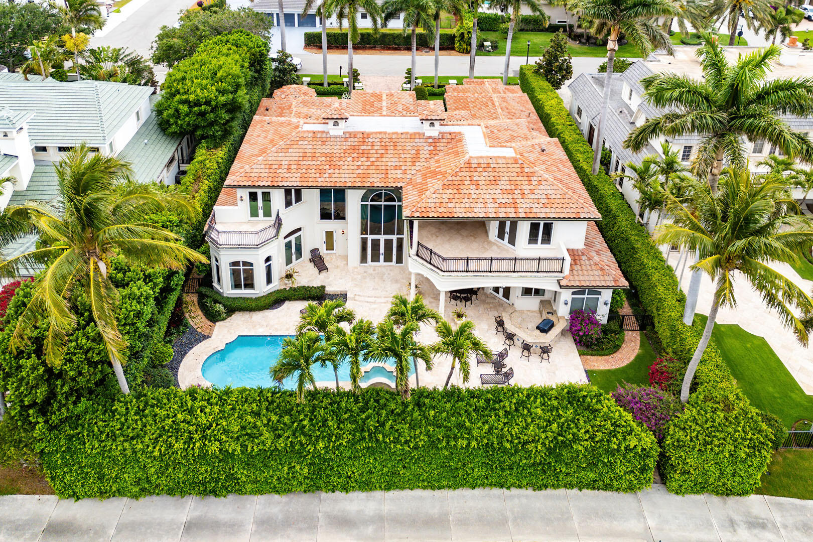 ROYAL PALM YACHT & COUNTRY CLUB - Residential