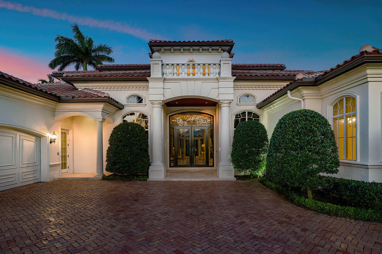 ROYAL PALM YACHT & COUNTRY CLUB - Residential