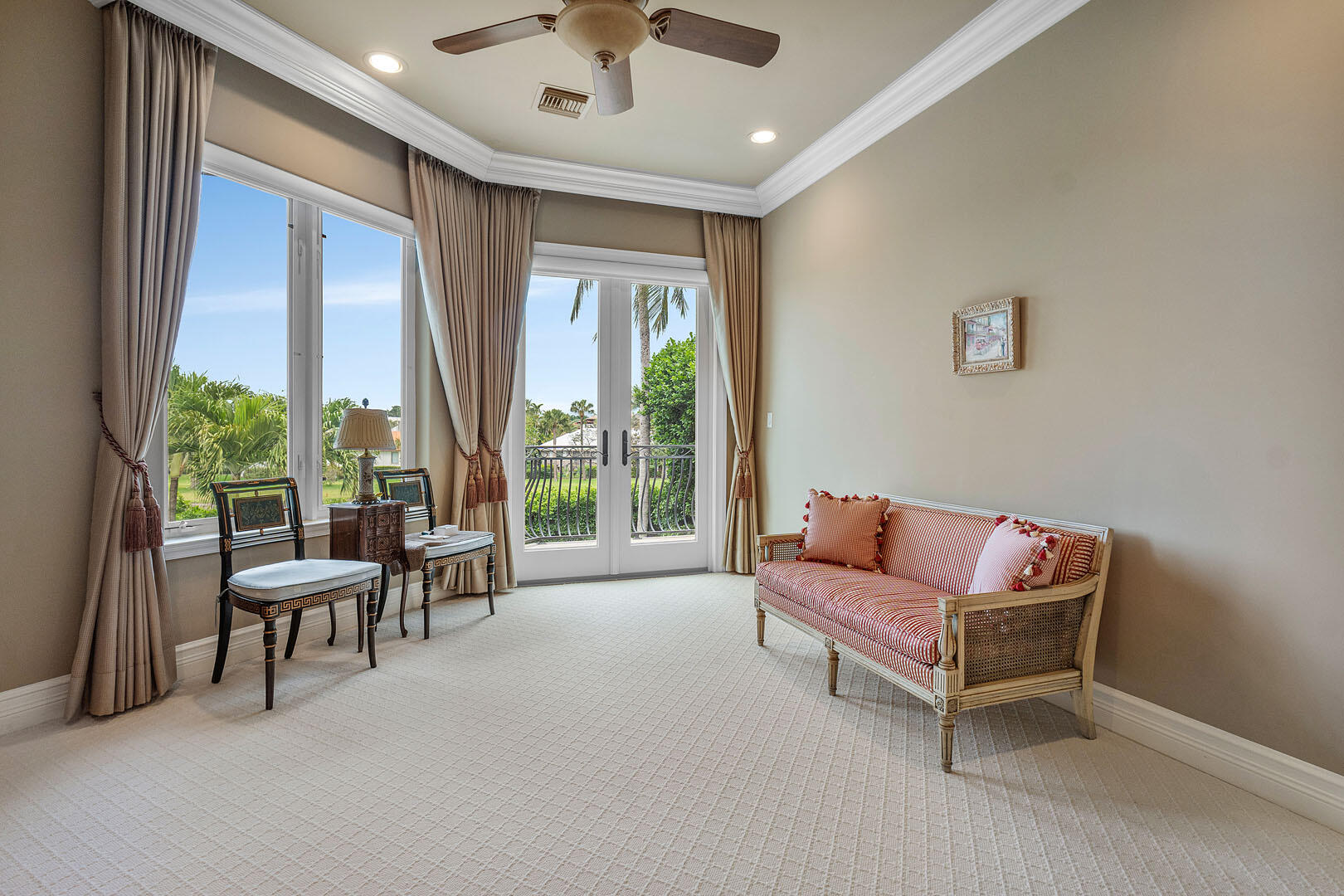 ROYAL PALM YACHT & COUNTRY CLUB - Residential
