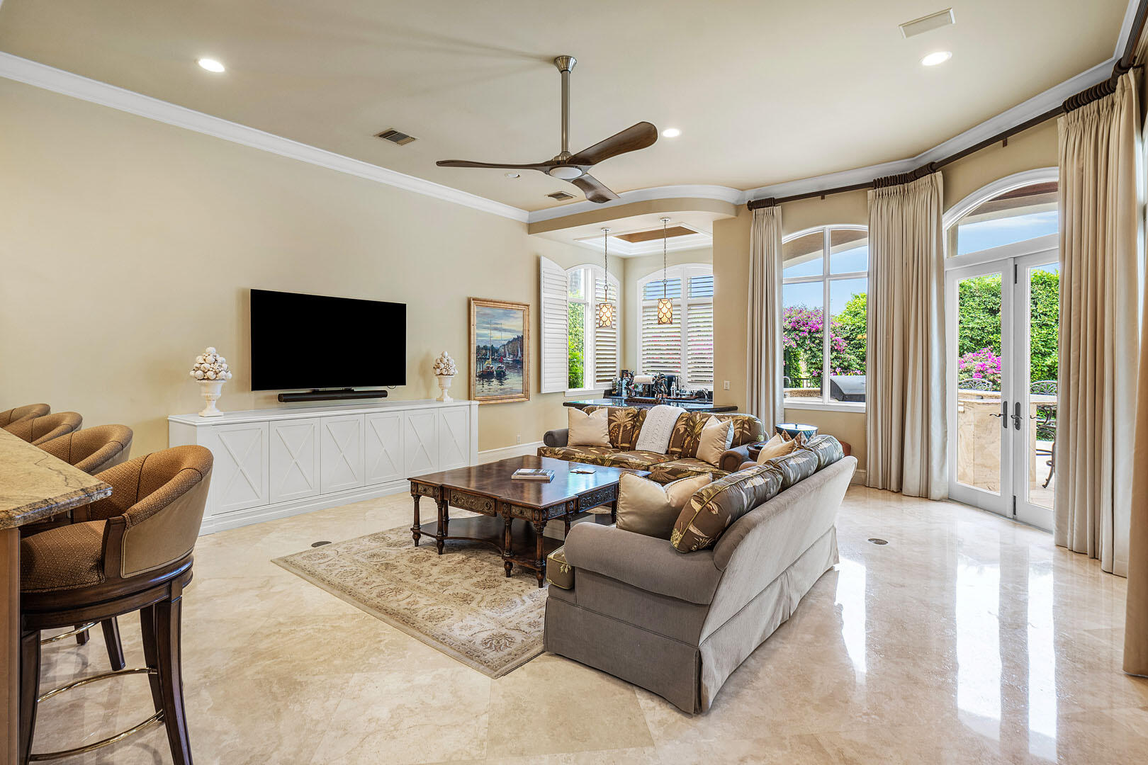ROYAL PALM YACHT & COUNTRY CLUB - Residential
