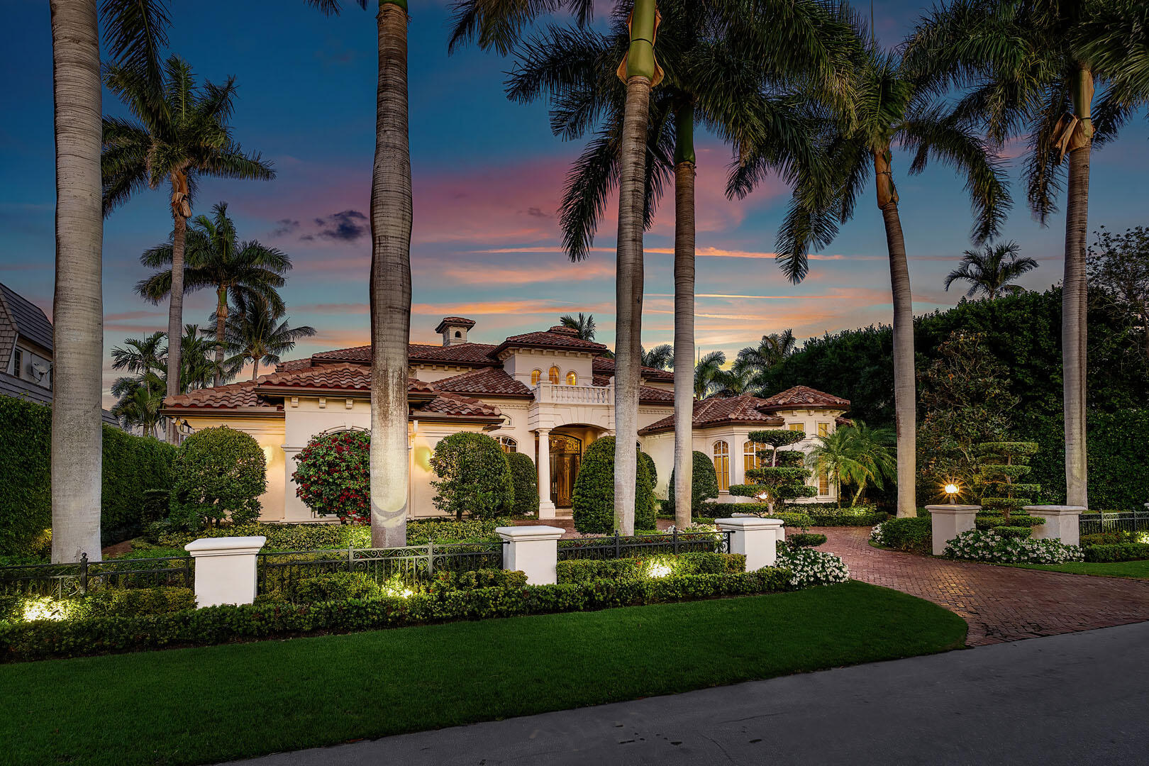 ROYAL PALM YACHT & COUNTRY CLUB - Residential