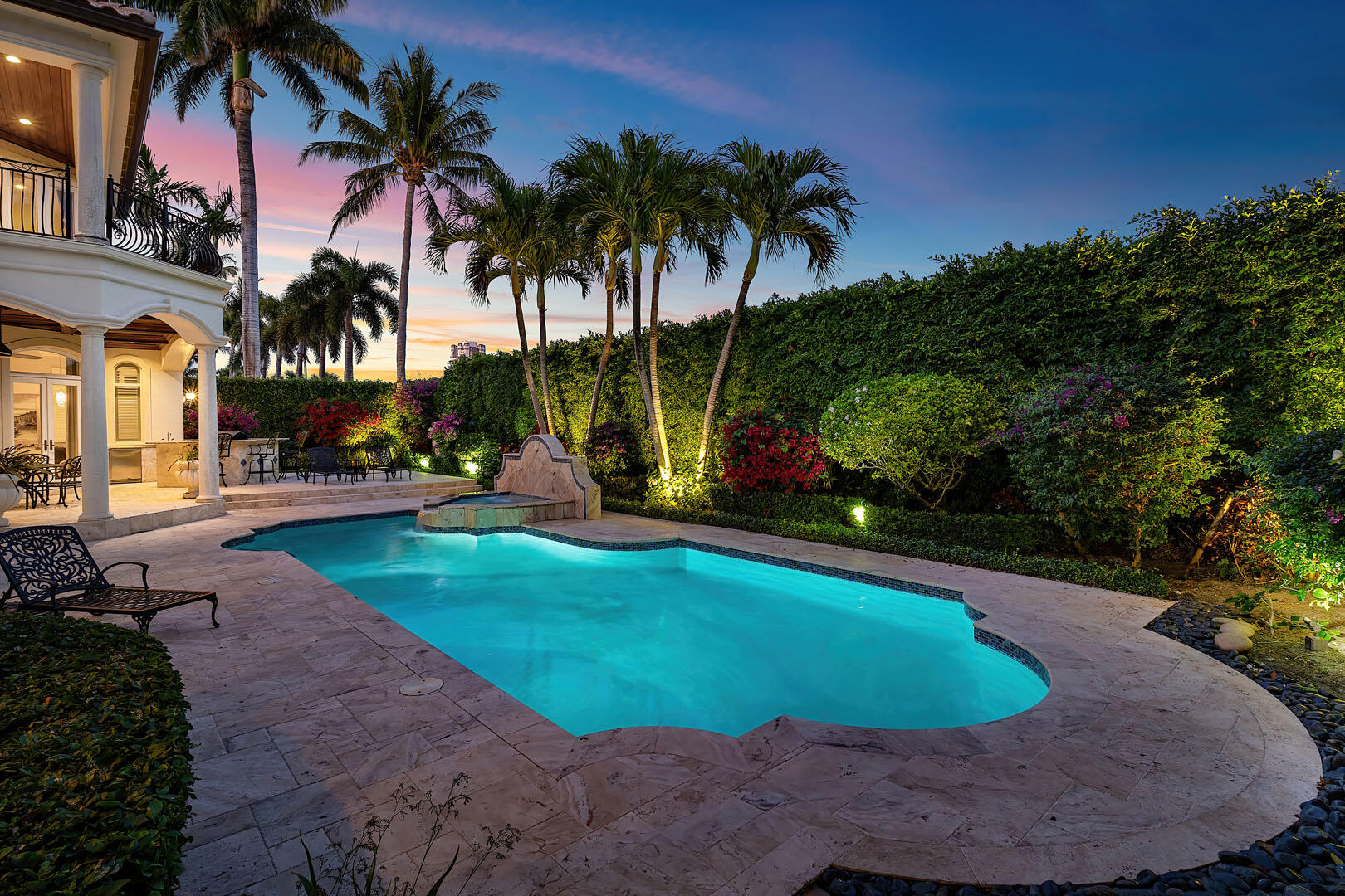 ROYAL PALM YACHT & COUNTRY CLUB - Residential