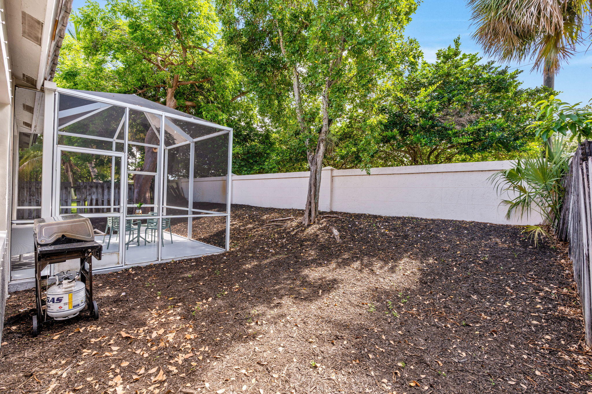 BREEDING PROPERTY - Residential