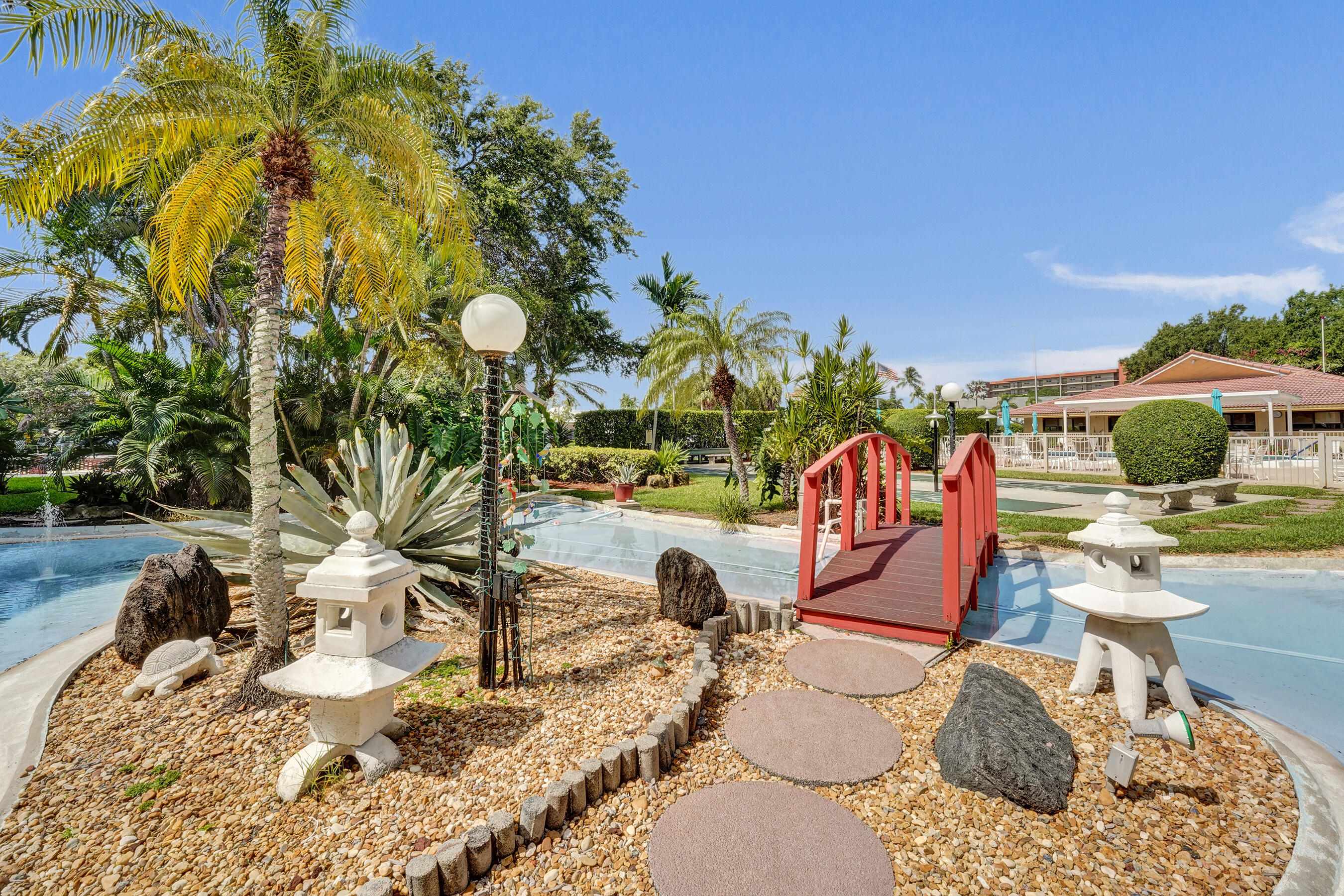 GARDEN-AIRE VILLAGE CONDO - Residential
