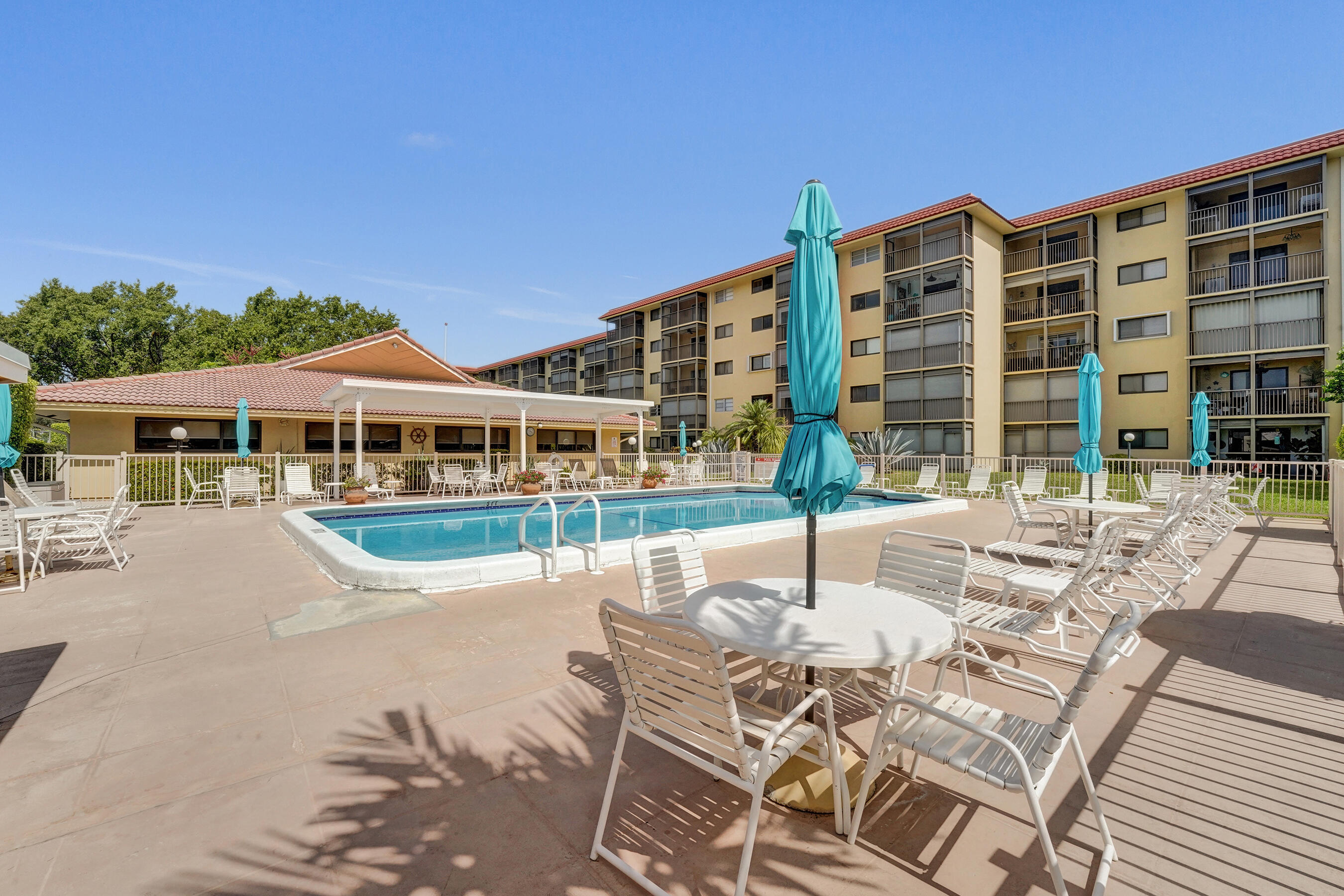 GARDEN-AIRE VILLAGE CONDO - Residential