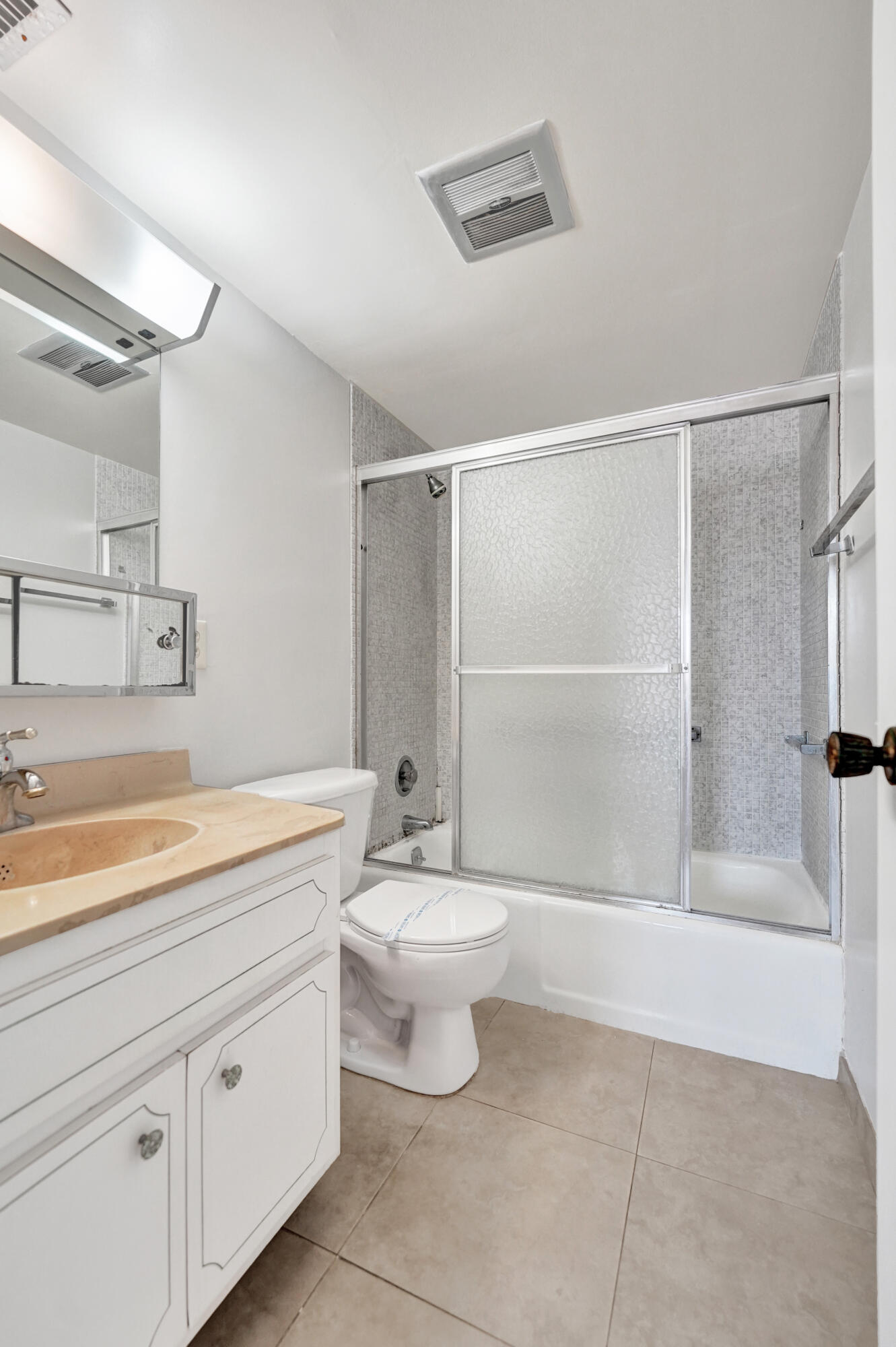 GARDEN-AIRE VILLAGE CONDO - Residential