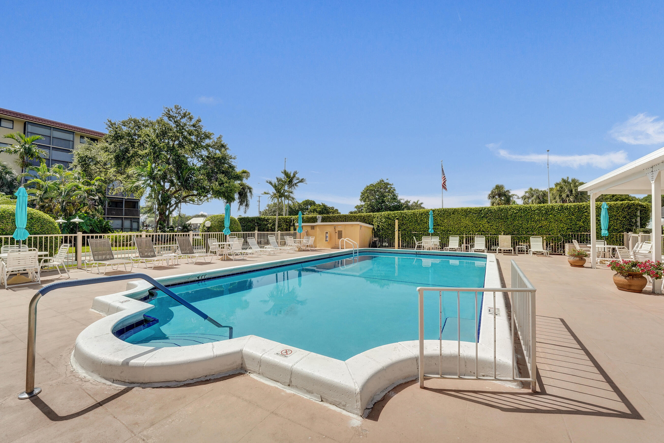 GARDEN-AIRE VILLAGE CONDO - Residential