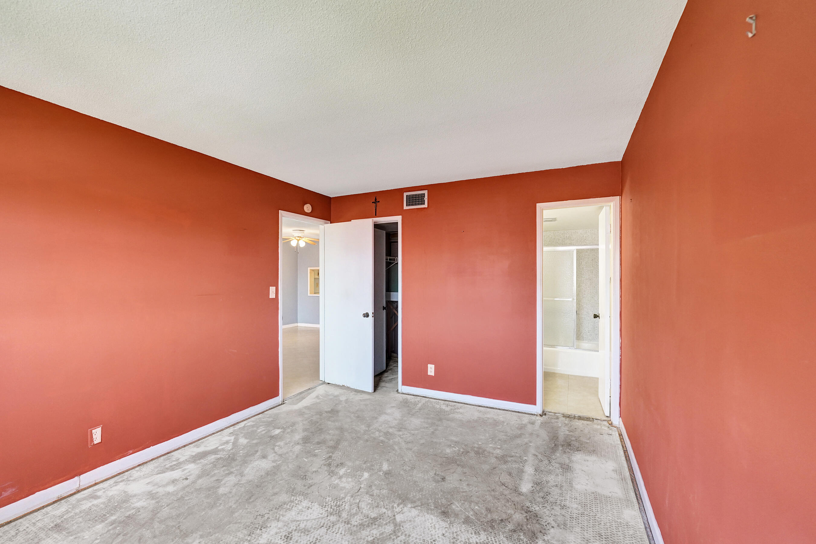 GARDEN-AIRE VILLAGE CONDO - Residential