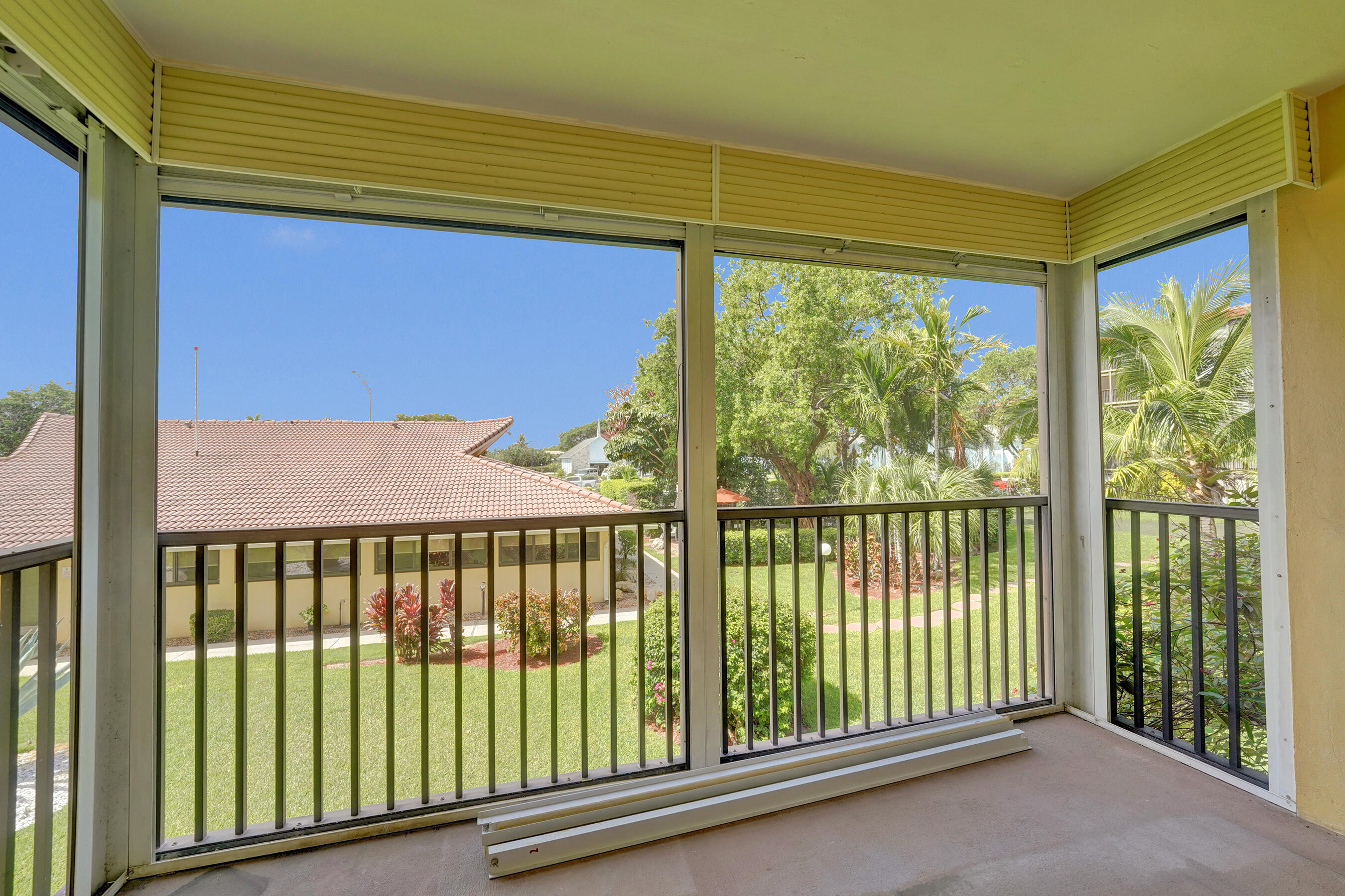 GARDEN-AIRE VILLAGE CONDO - Residential