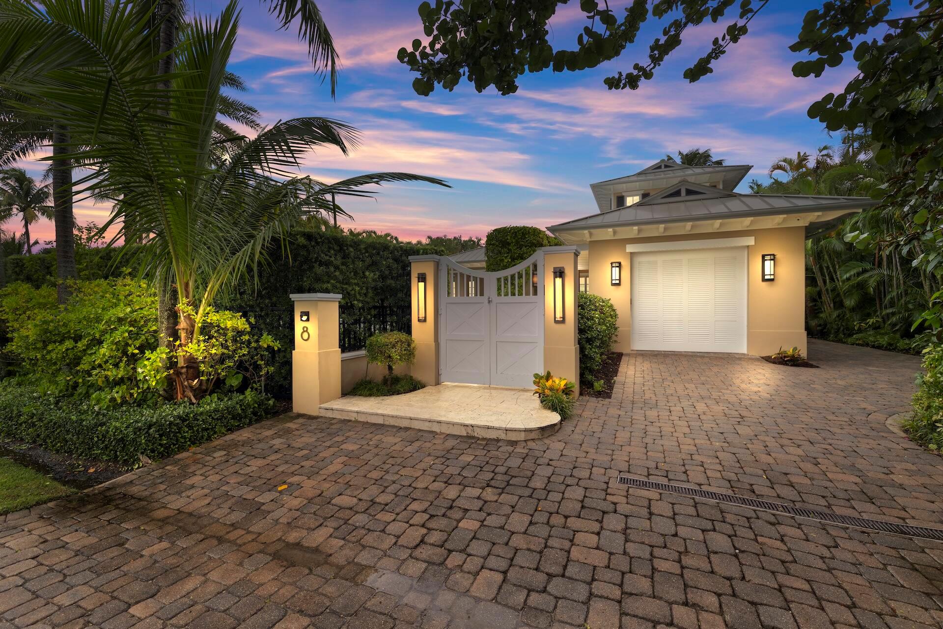 TROPICAL SHORES - Residential