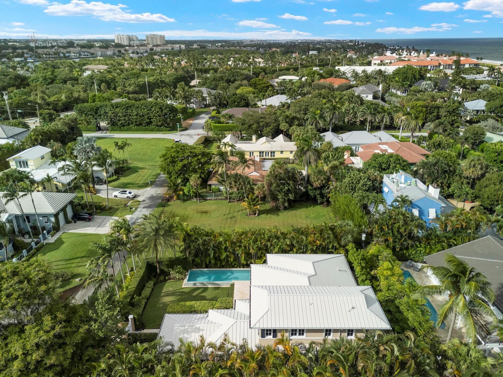 TROPICAL SHORES - Residential