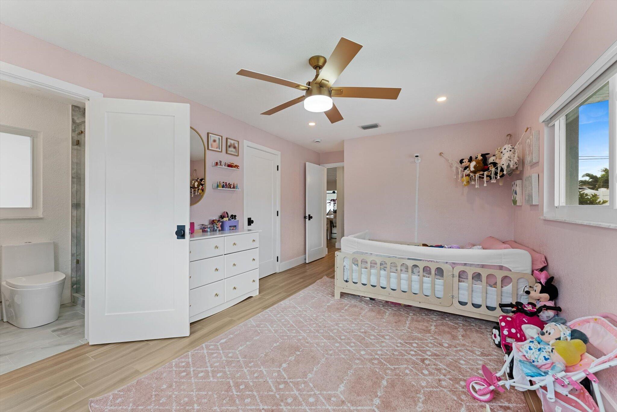BOCA RATON SQUARE - Residential Lease