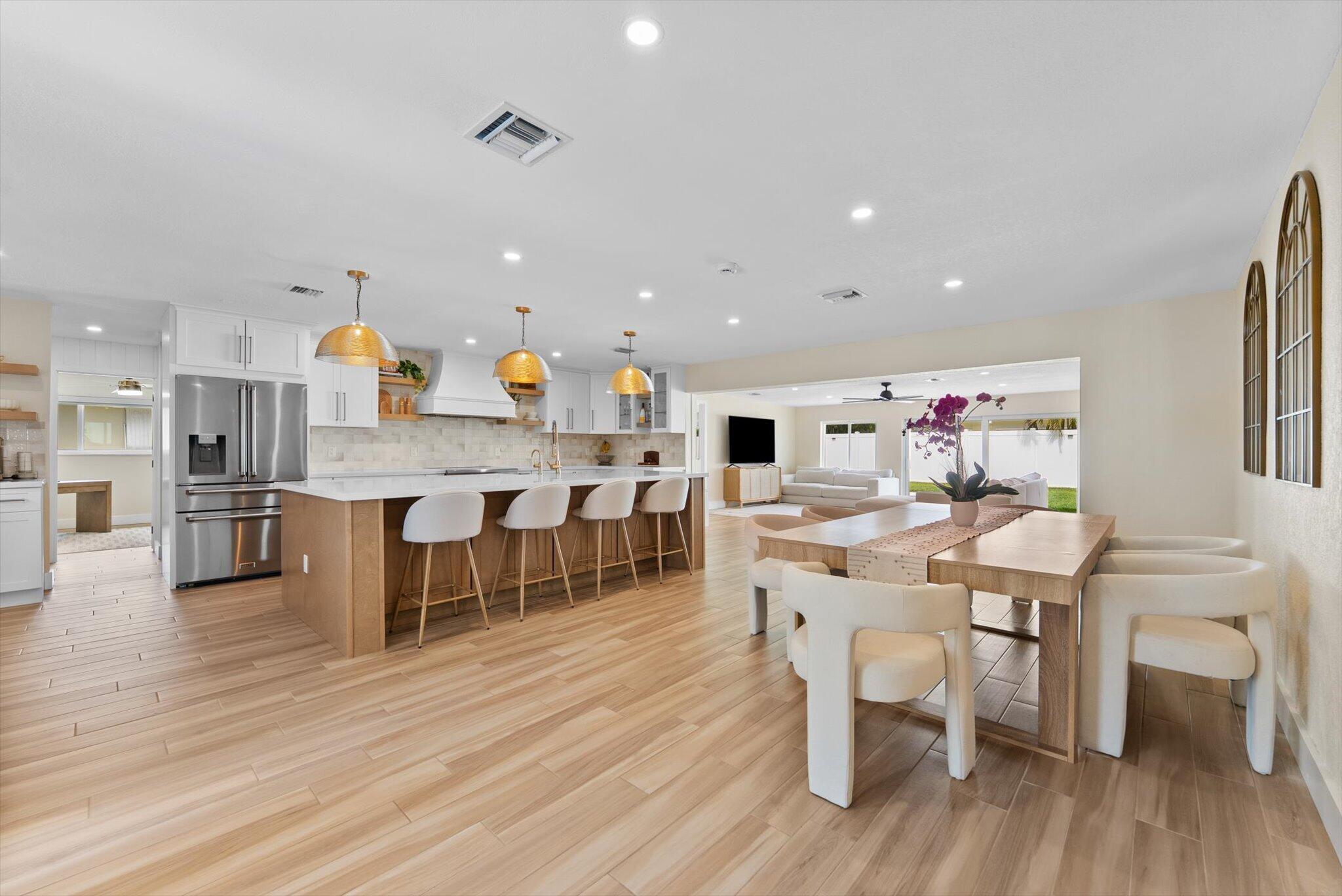 BOCA RATON SQUARE - Residential Lease
