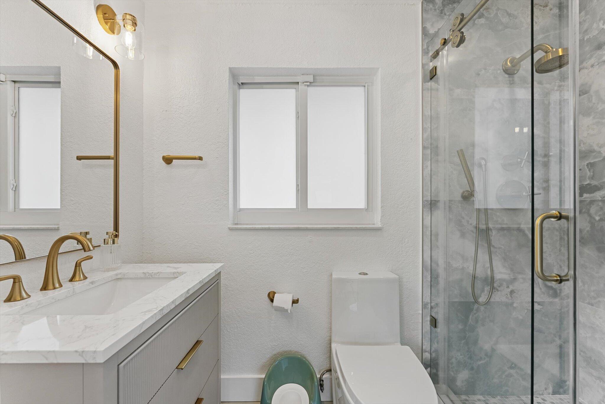 BOCA RATON SQUARE - Residential Lease
