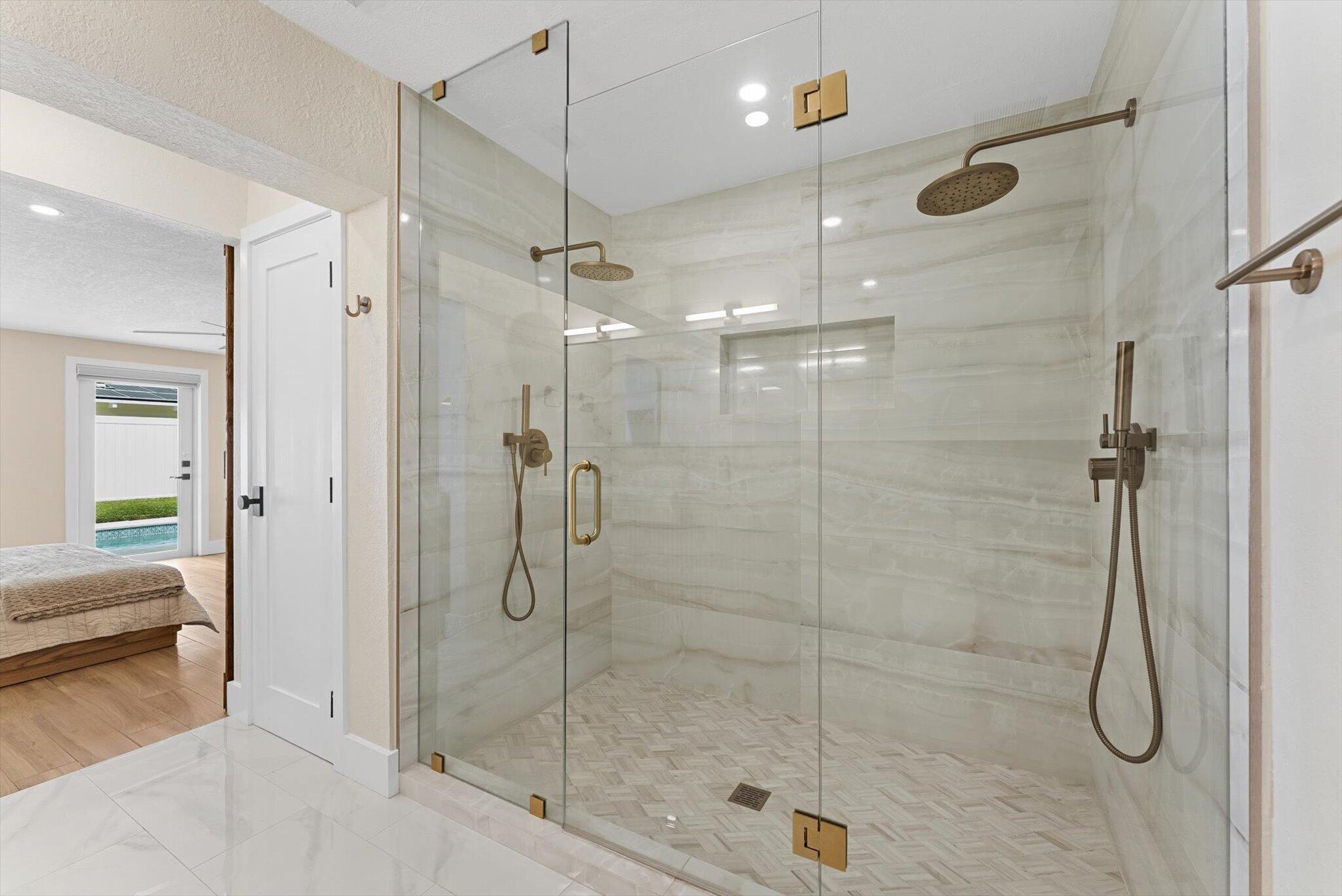 BOCA RATON SQUARE - Residential Lease